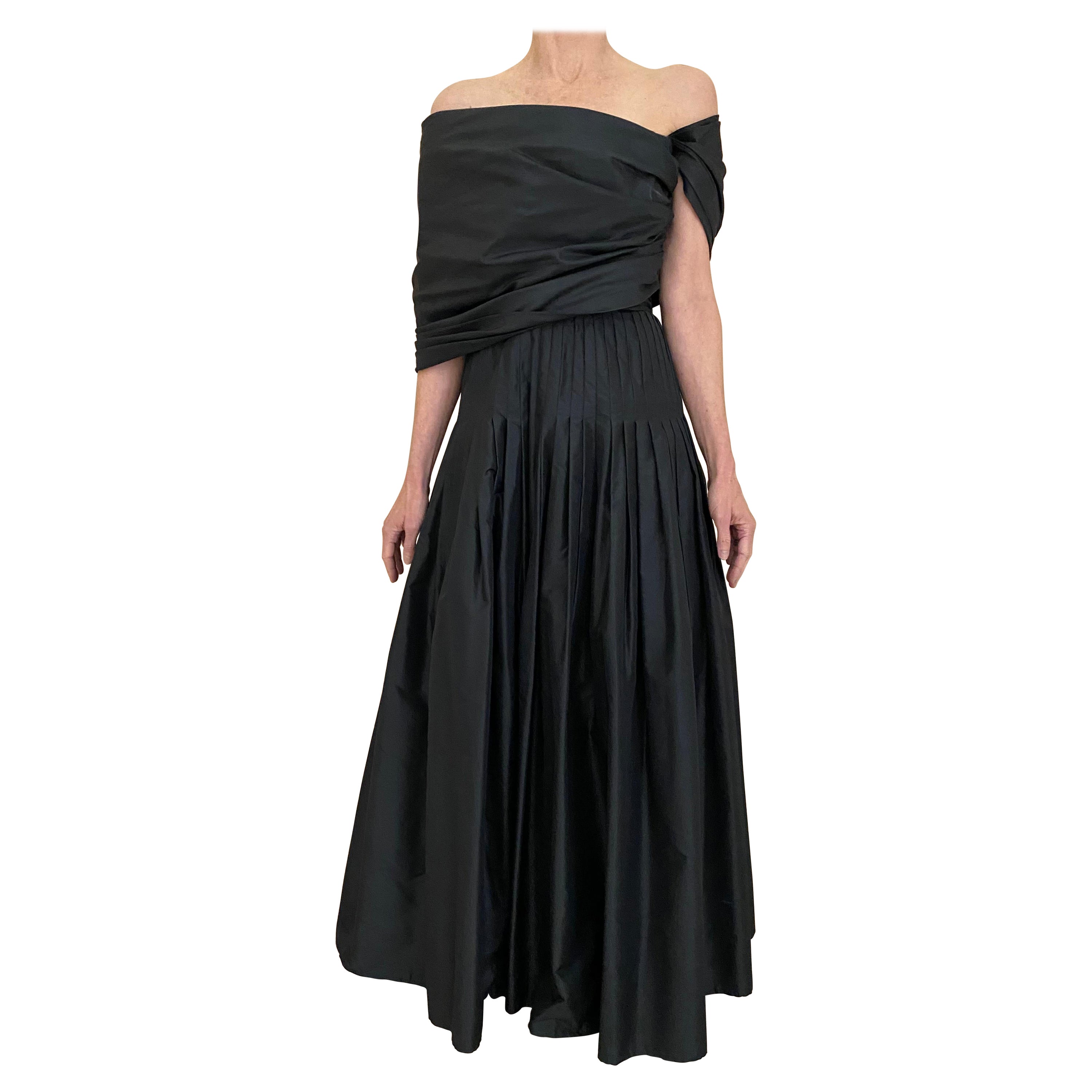Weinlese  Bill Blass Schwarzes Tafetta-Kleid aus Seide