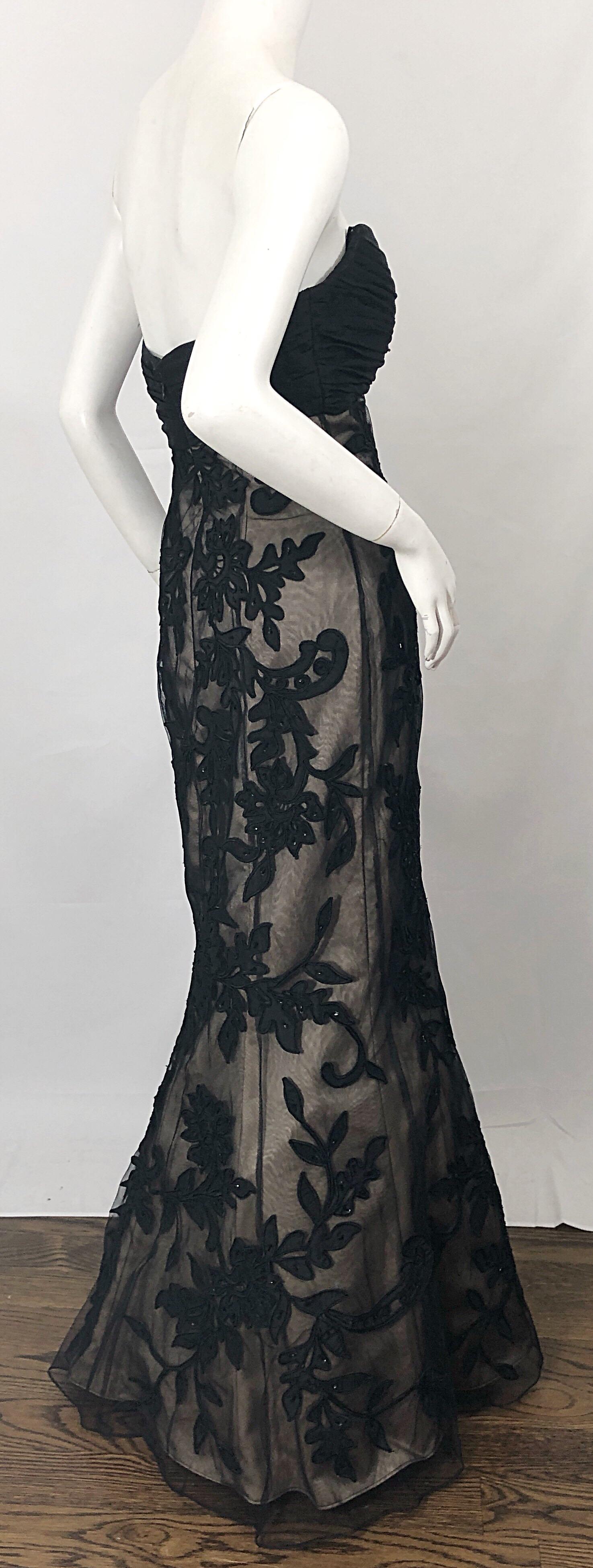 Vintage Bill Blass Couture Size 4 / 6 Black + Nude Beaded Strapless Mermaid Gown For Sale 3