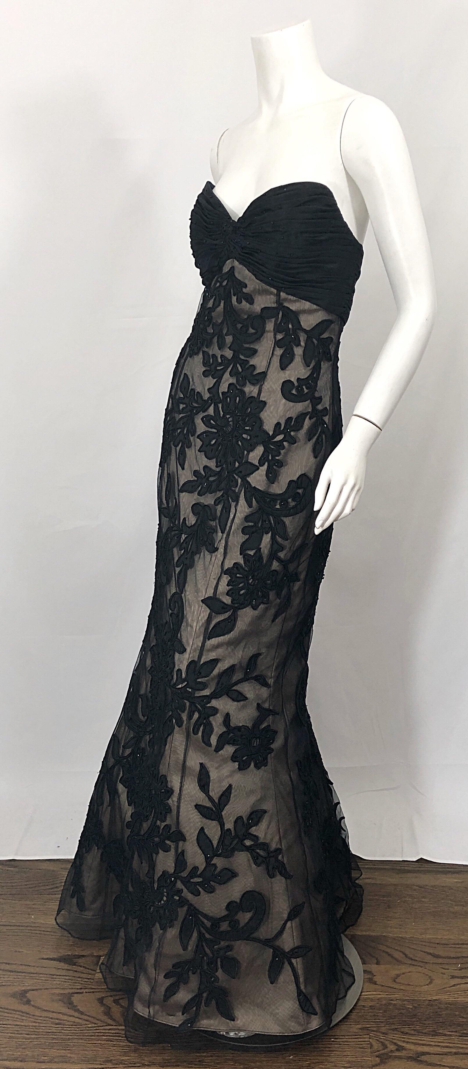 Vintage Bill Blass Couture Size 4 / 6 Black + Nude Beaded Strapless Mermaid Gown In Excellent Condition For Sale In San Diego, CA