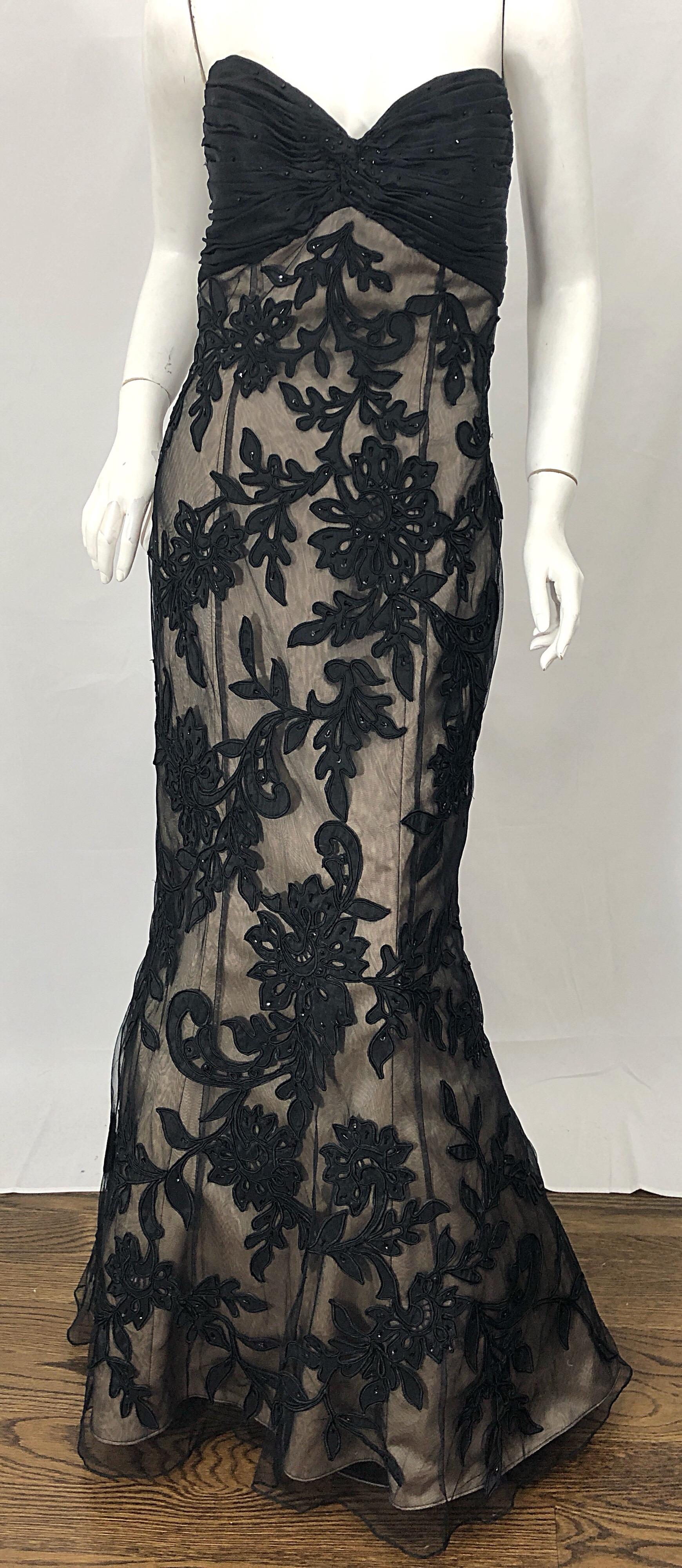 Vintage Bill Blass Couture Size 4 / 6 Black + Nude Beaded Strapless Mermaid Gown For Sale 1