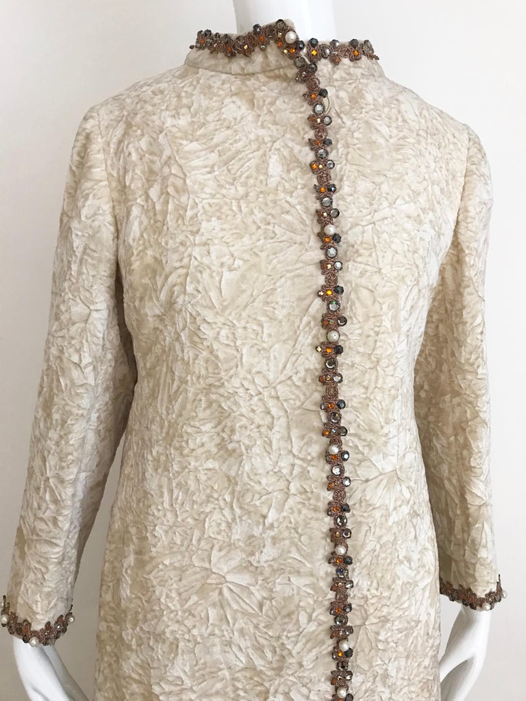 1960s Bill Blass Creme Crushed Velvet Maxi Dress with matching Coat For Sale 3