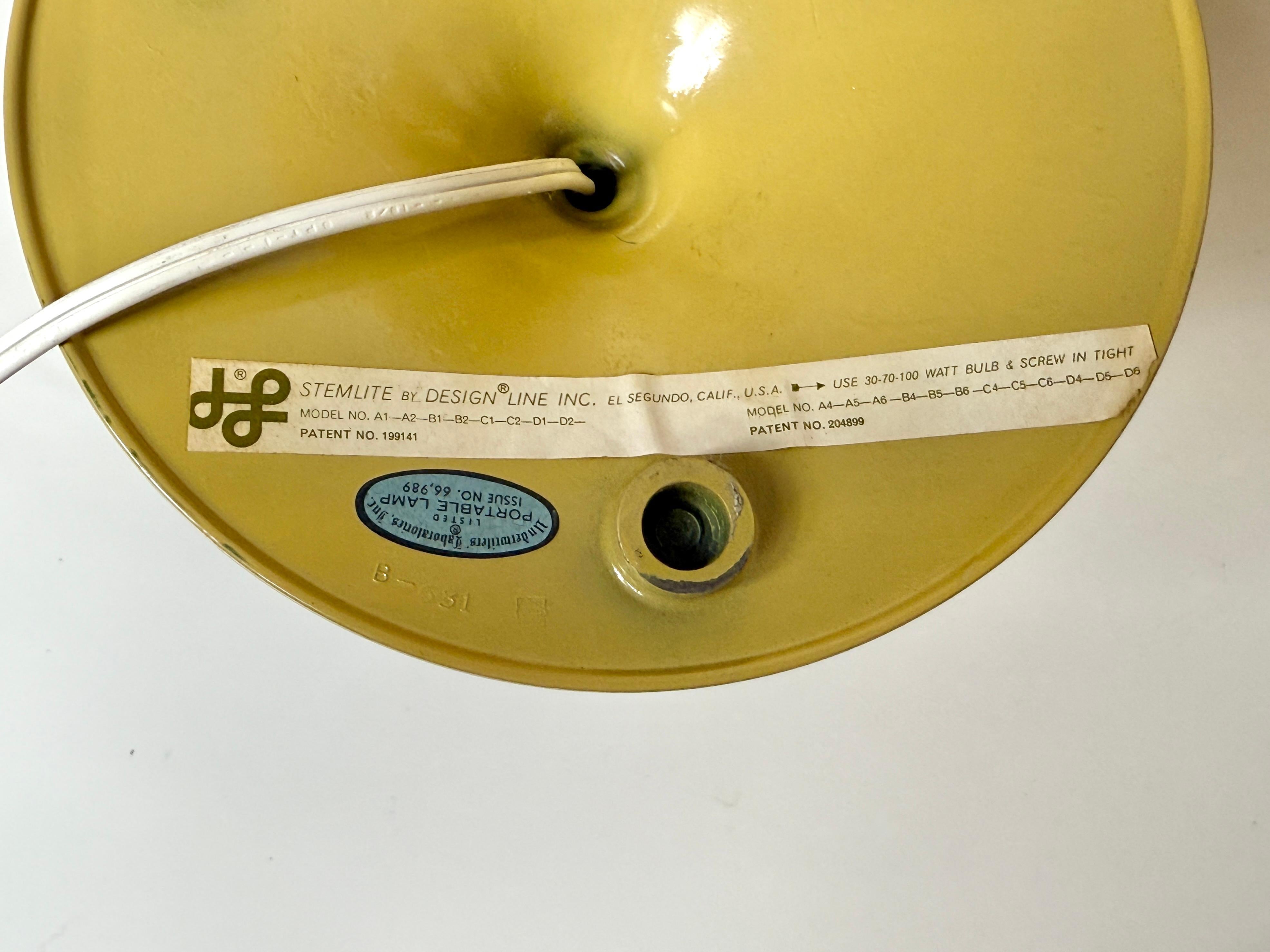 Vintage Bill Curry Lámpara de tulipán de stemlite con globo de cristal ámbar Design Line Años 70 en venta 3