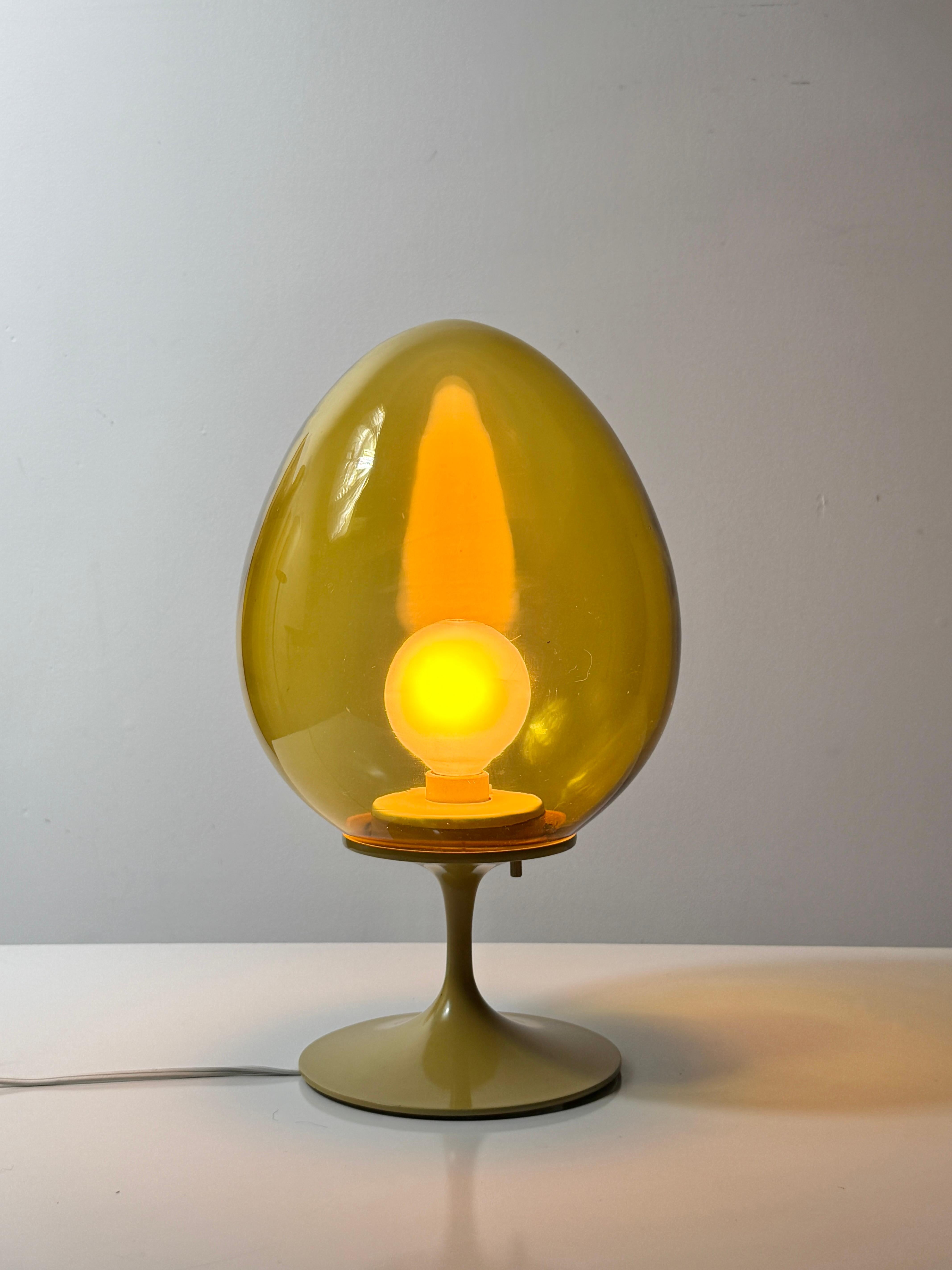 Vintage Bill Curry Lámpara de tulipán de stemlite con globo de cristal ámbar Design Line Años 70 en Bueno estado para la venta en Troy, MI