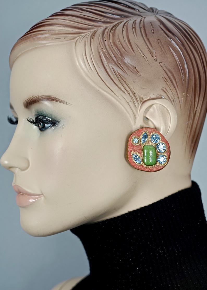 Vintage BILLY BOY SURREAL Bijoux Caillou Earrings

Measurements:
Height: 1.53 inches (3.9 cm)
Width: 1.46 inches (3.7 cm)
Weight per Earring: 11 grams

Features:
- 100% Authentic BILLY BOY SURREAL BIJOUX.
- 