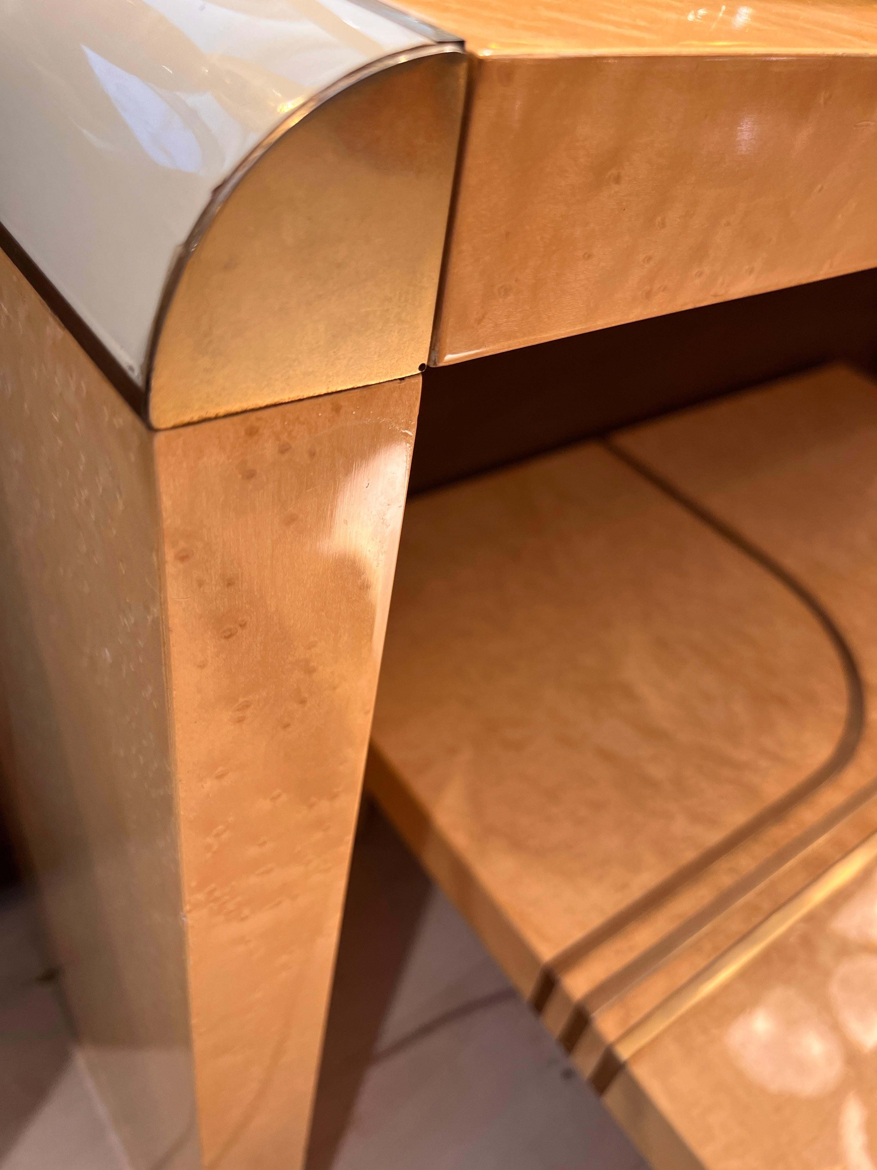 Console vintage in radica di betulla con intarsi in ottone, 1970 in vendita 6