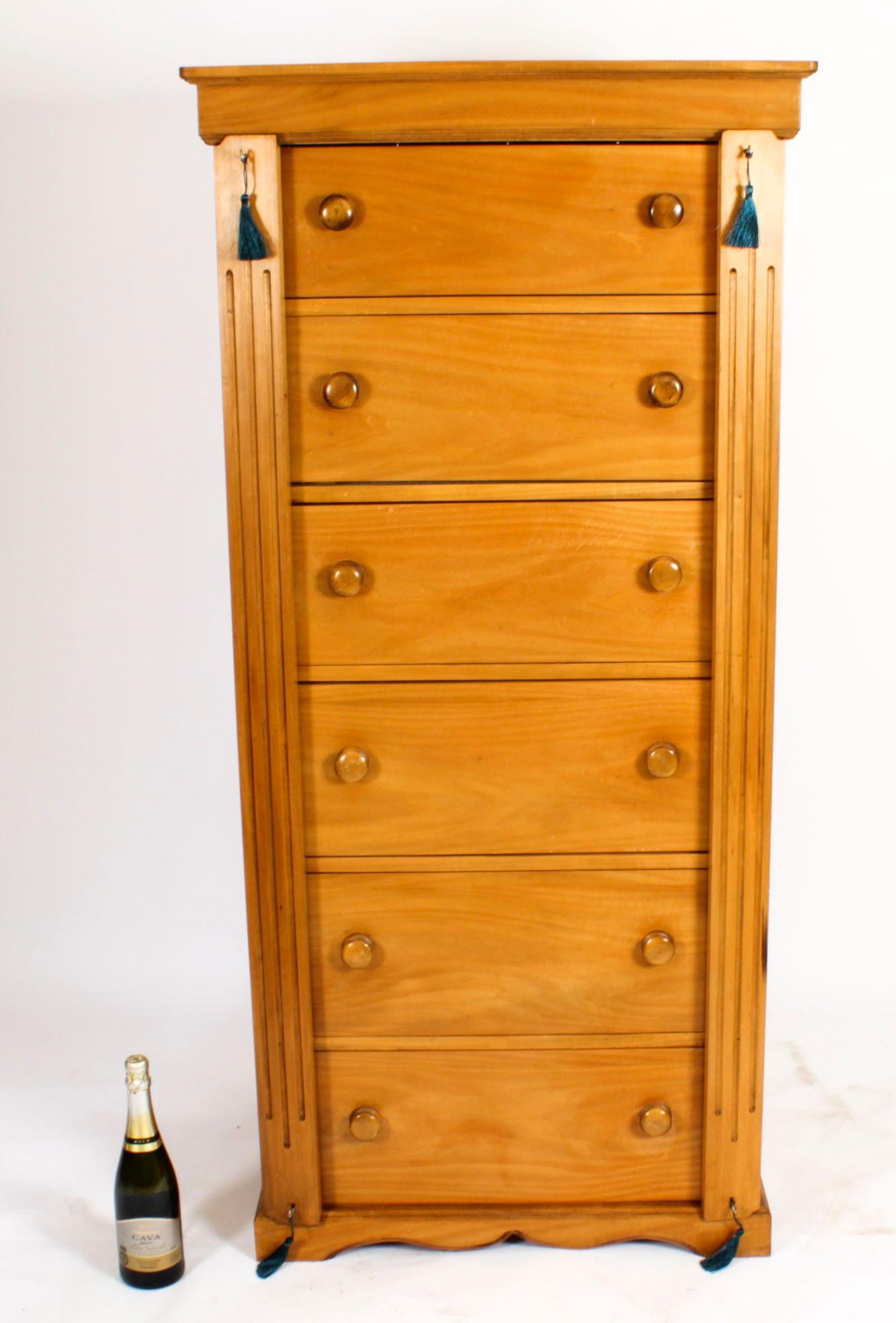 Vintage Birch wood Wellington Chest Late 20 Century For Sale 11