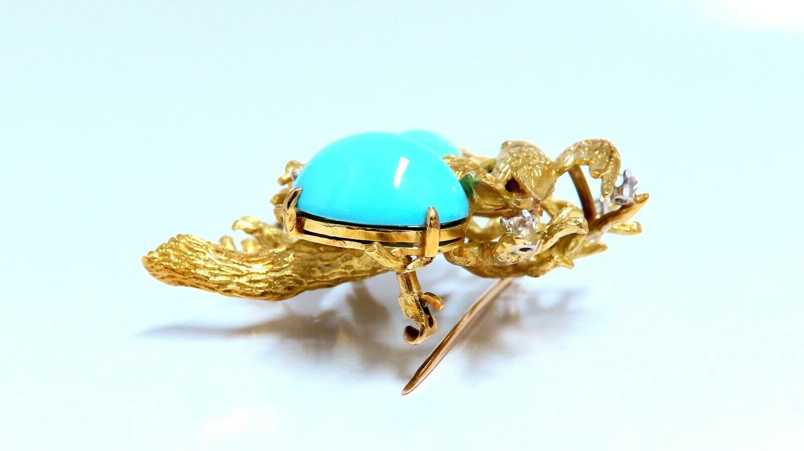 Vintage Nesting Birds Niche Statement Pin

.50ct Natural Diamonds 

Rounds, full cut.

G--color Vs-2  clarity.

20ct of natural turquoise 

16 x 12mm

18kt yellow gold

38.6 grams.

Overall: 1.95 x 1.97 inch

Excellent made 

Gorgeous
