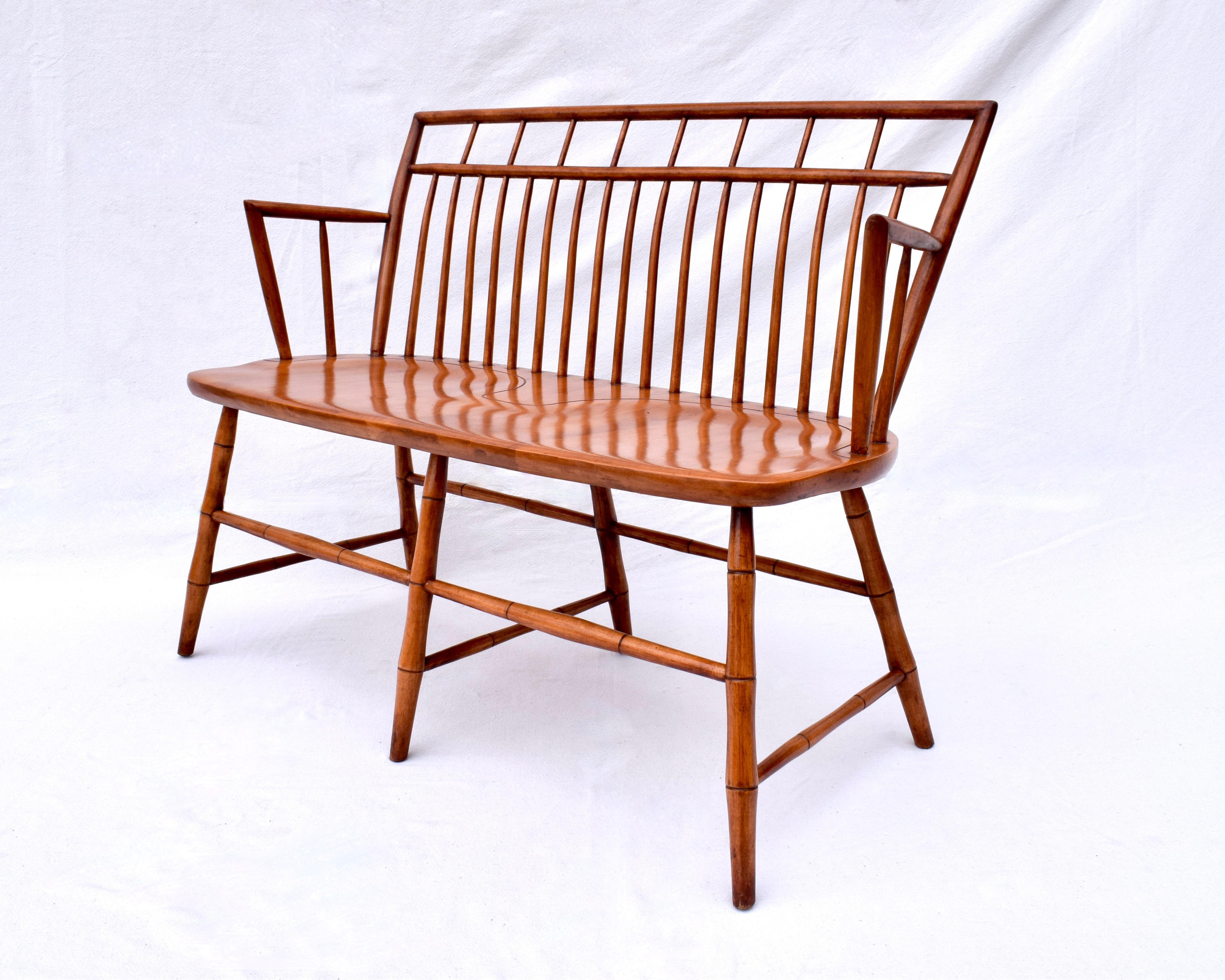 Vintage Birdcage Windsor Bench Settee In Good Condition In Southampton, NJ