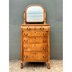 Vintage Birds Eye Chest With Lions Paw Detail