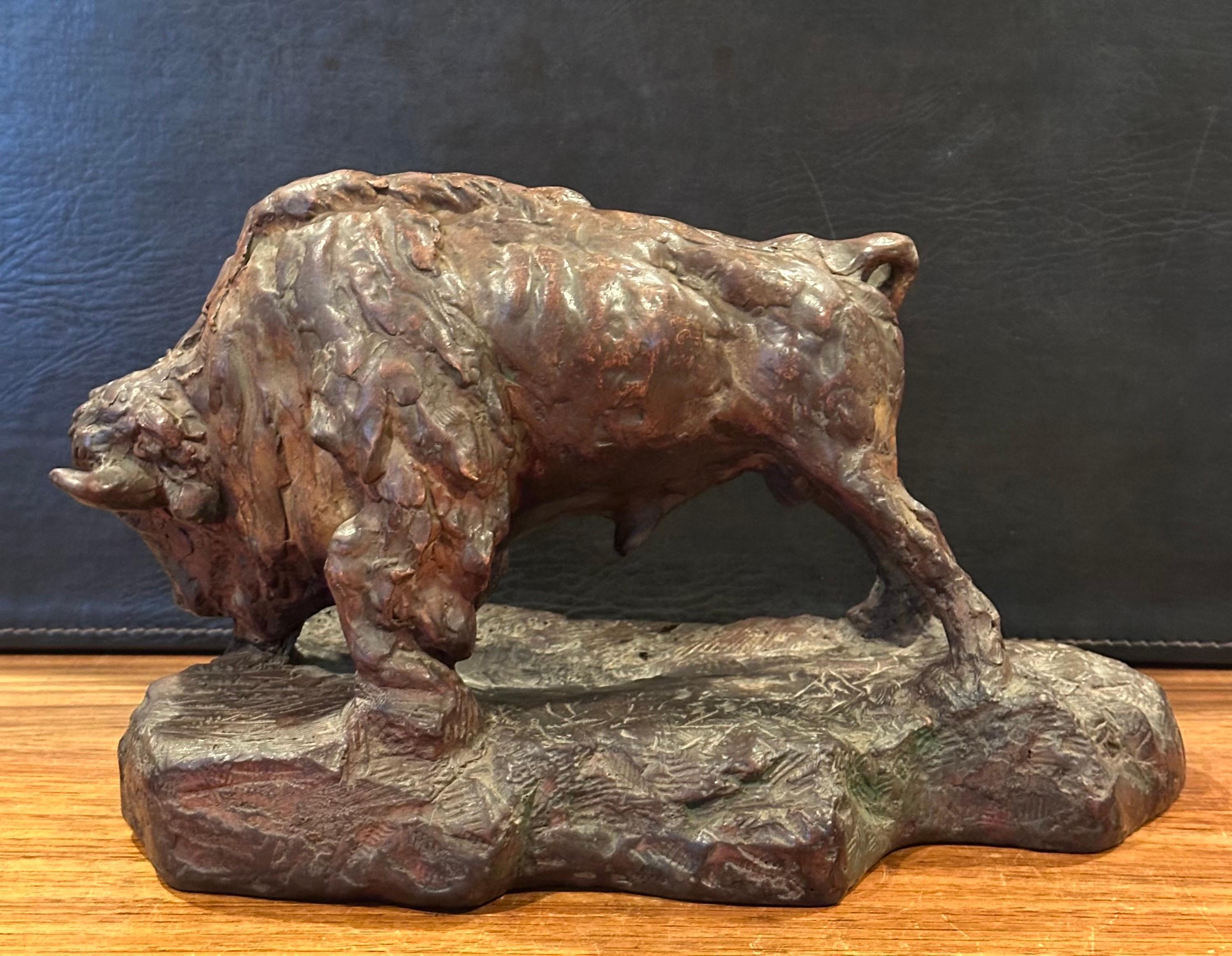 Bisonte Vintage /  Escultura de búfalo al estilo de Attila Tivadar en venta 3