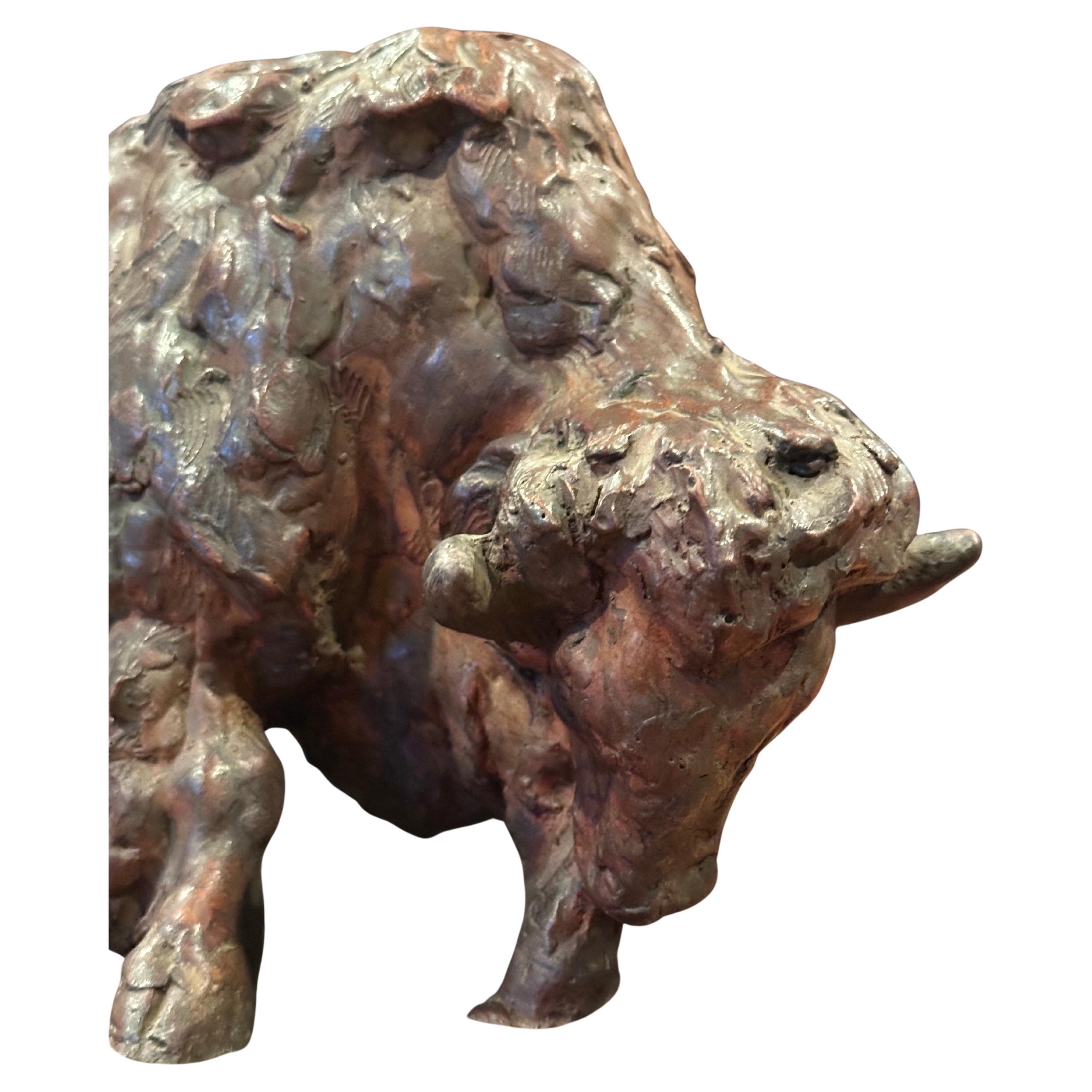 Bisonte Vintage /  Escultura de búfalo al estilo de Attila Tivadar Moderno de mediados de siglo en venta