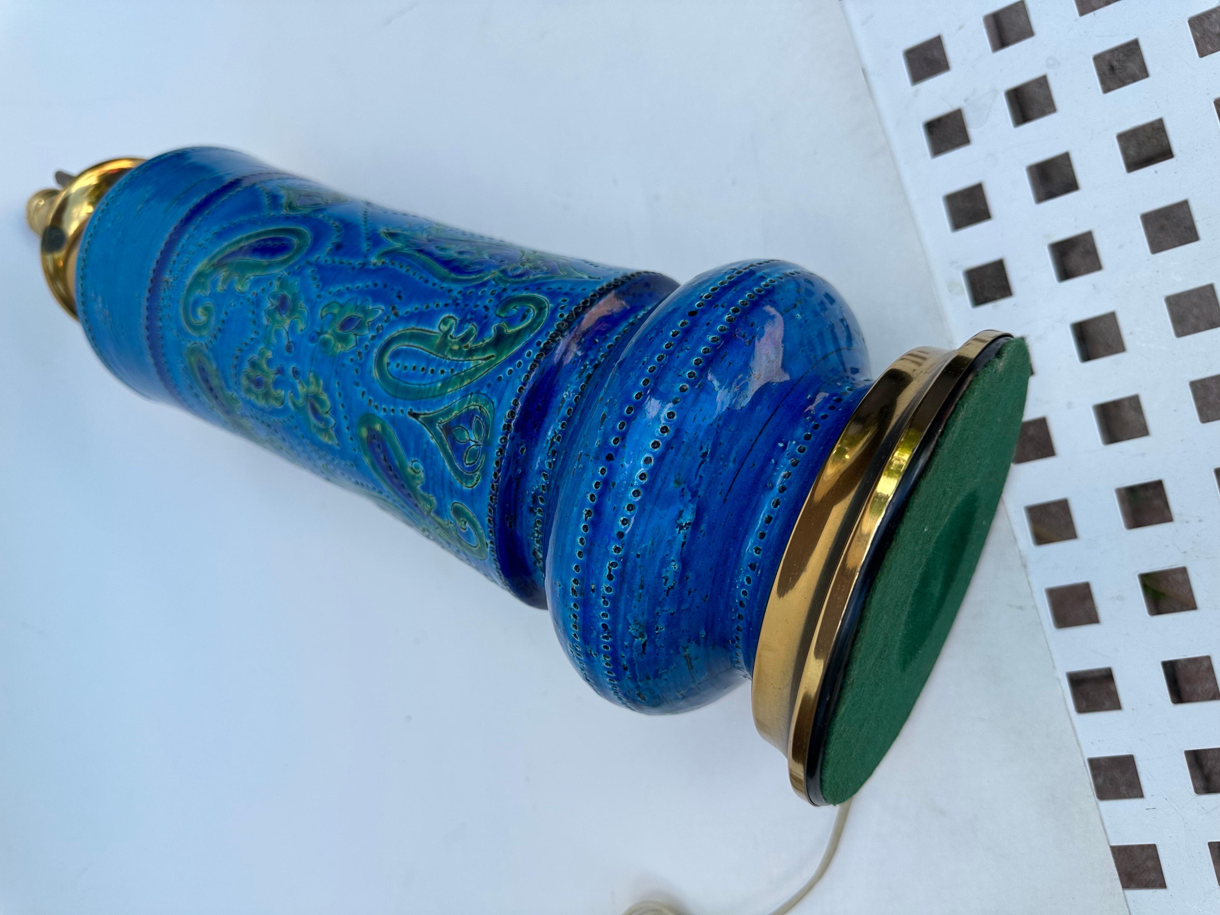 Lámpara de mesa vintage Bitossi Rimini Azul Cerámica moderna de mediados de siglo Raymor Latón en venta