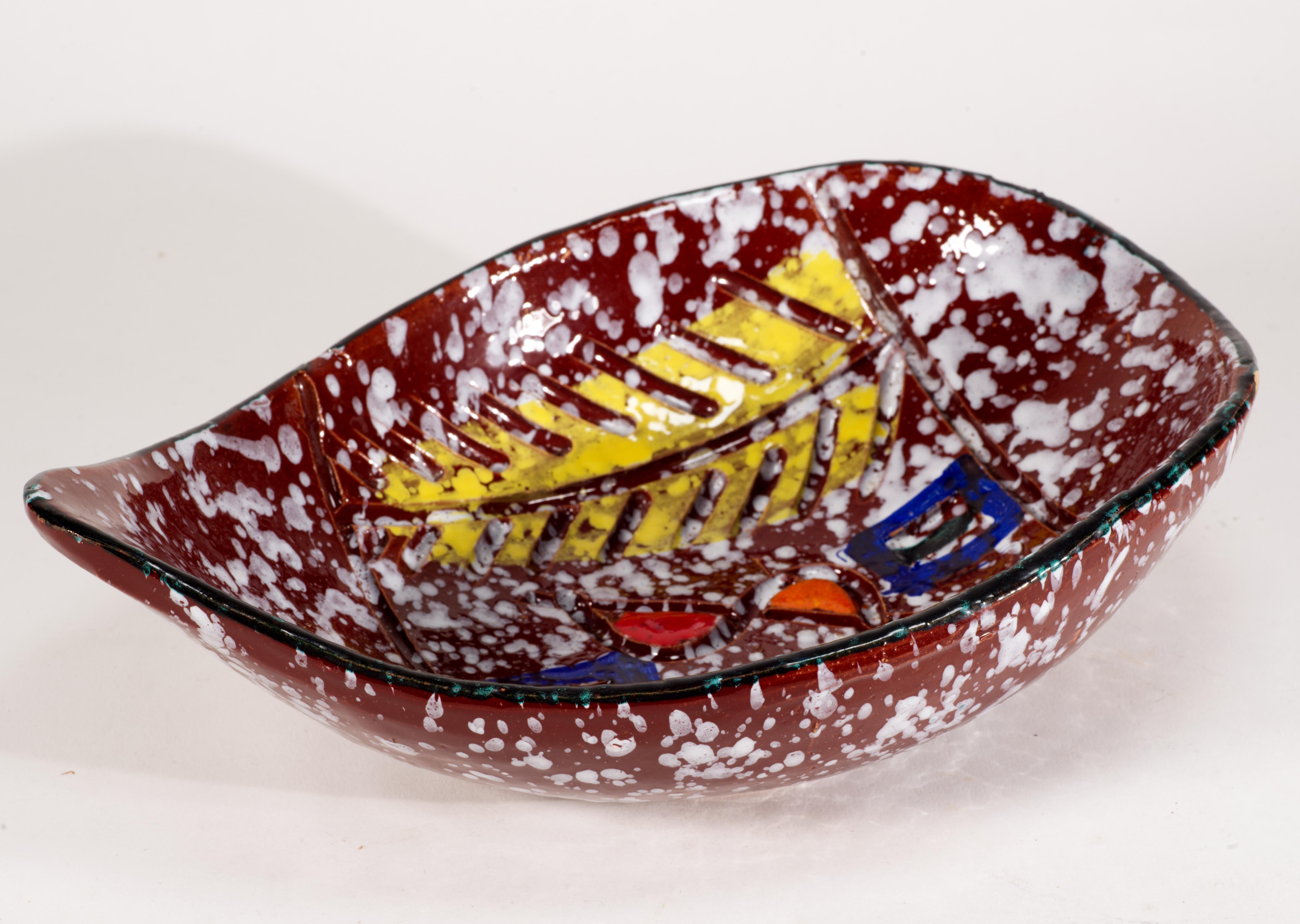 Bol ovale vintage Bitossi Sgraffito Majolica attrayant en vente 1
