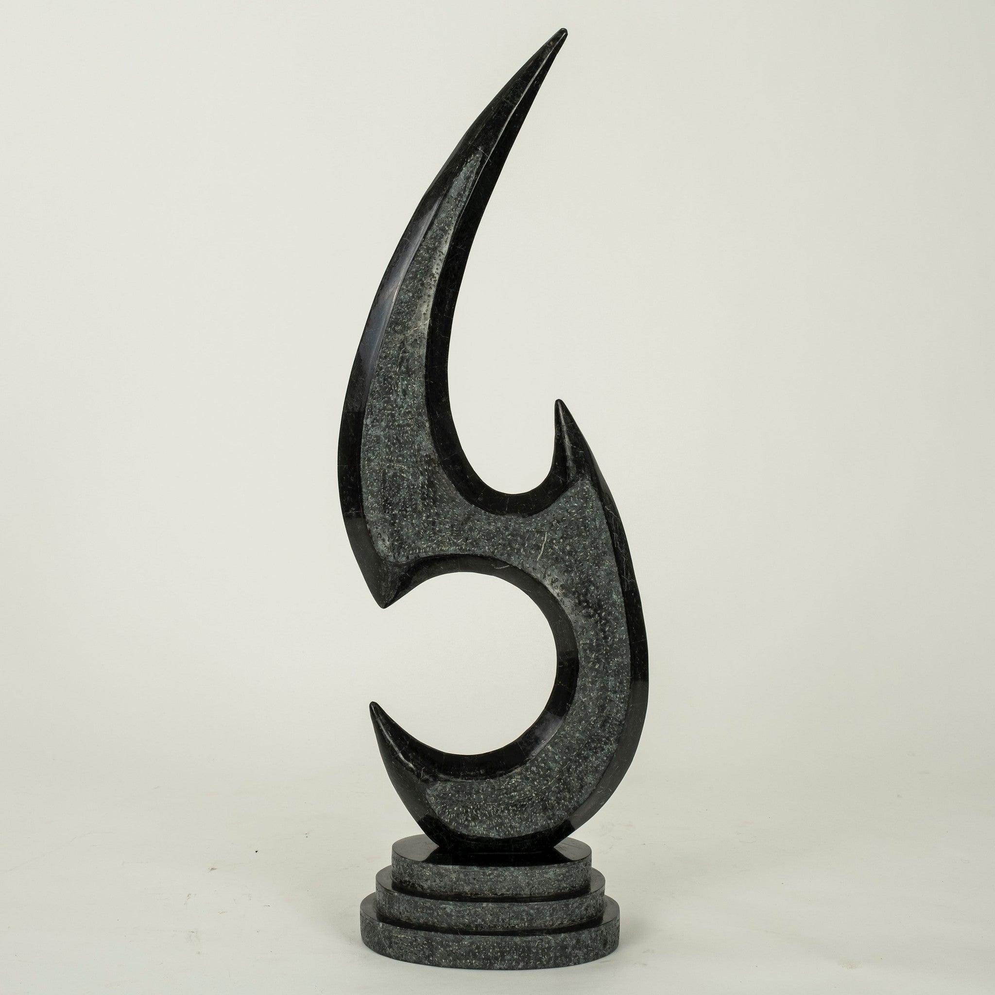 Postmoderno Scultura astratta nera vintage in pietra tessellata in vendita