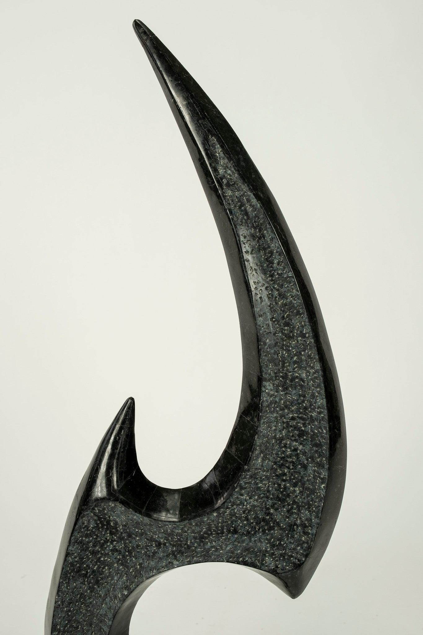 Fine XX secolo Scultura astratta nera vintage in pietra tessellata in vendita