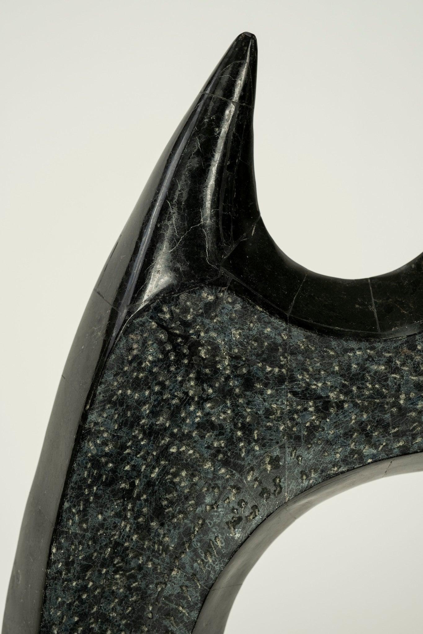 Scultura astratta nera vintage in pietra tessellata in vendita 3