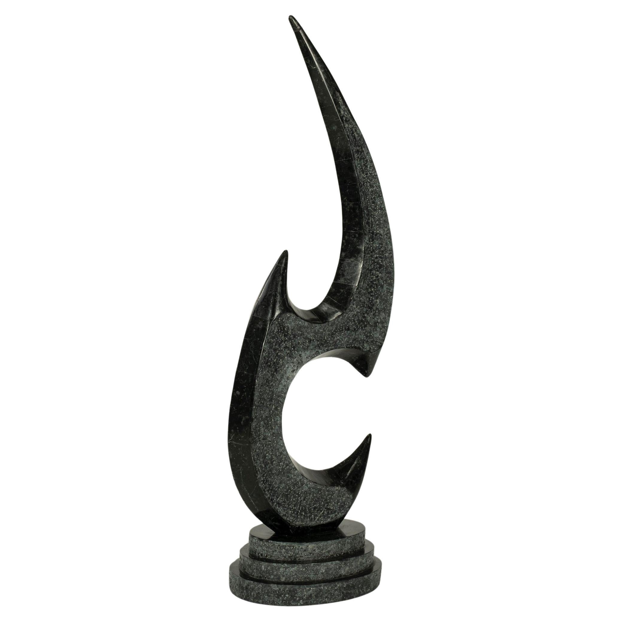 Escultura abstracta de piedra teselada negra vintage