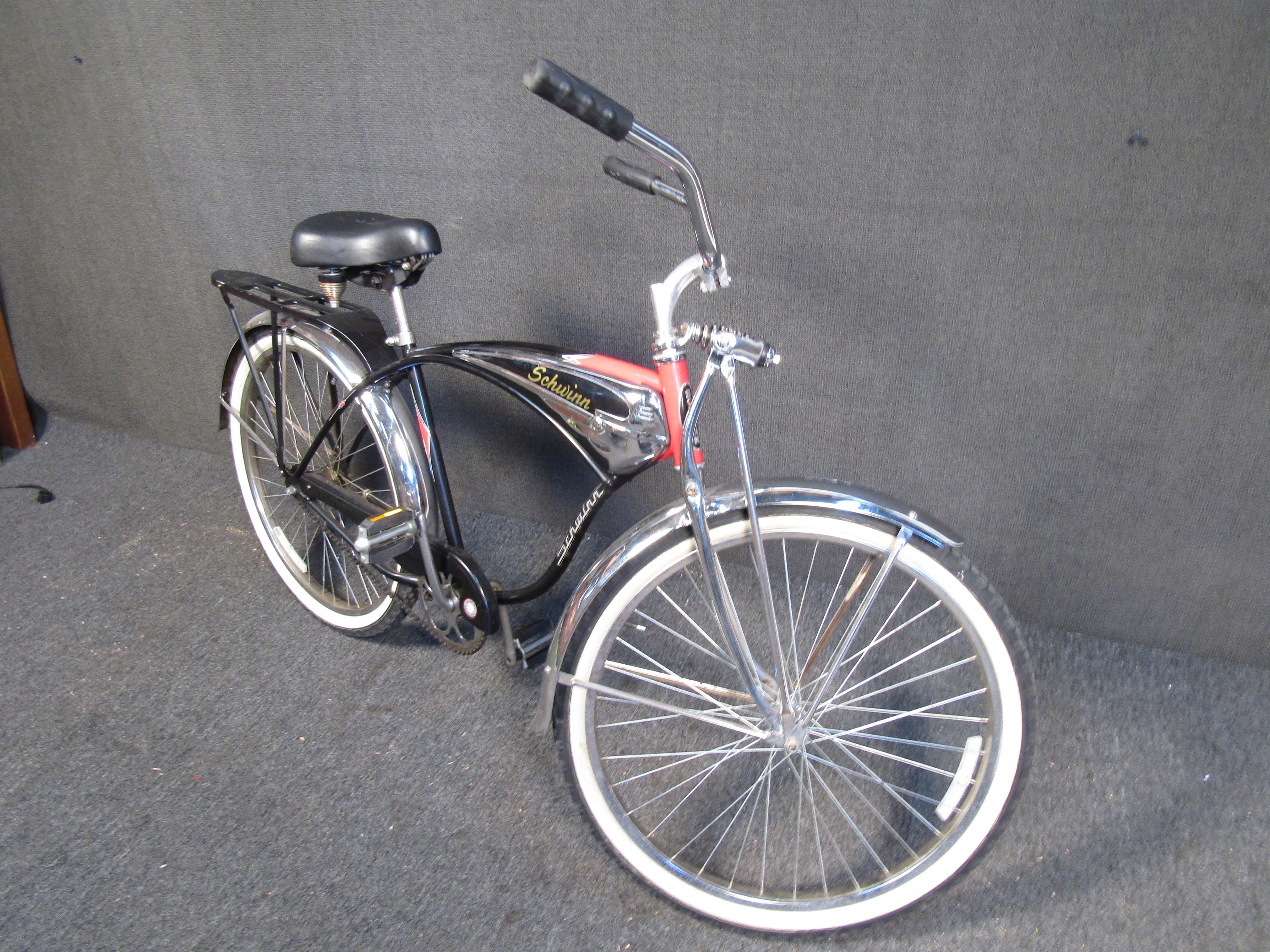Built between 1949 and 1959, Schwinn Phantoms were the most bodacious, luxurious, and feature-filled bicycles on the road. There was the deluxe patented spring fork, built-in horn, streamlined tank, Schwinn fender lights and an automatic brake