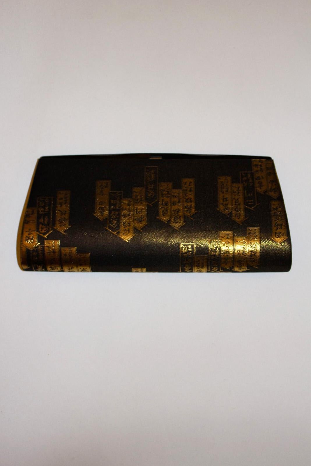 Vintage Black and Gold Clutch Bag made from rare Saga Nishiki Brocade In Good Condition For Sale In London, GB