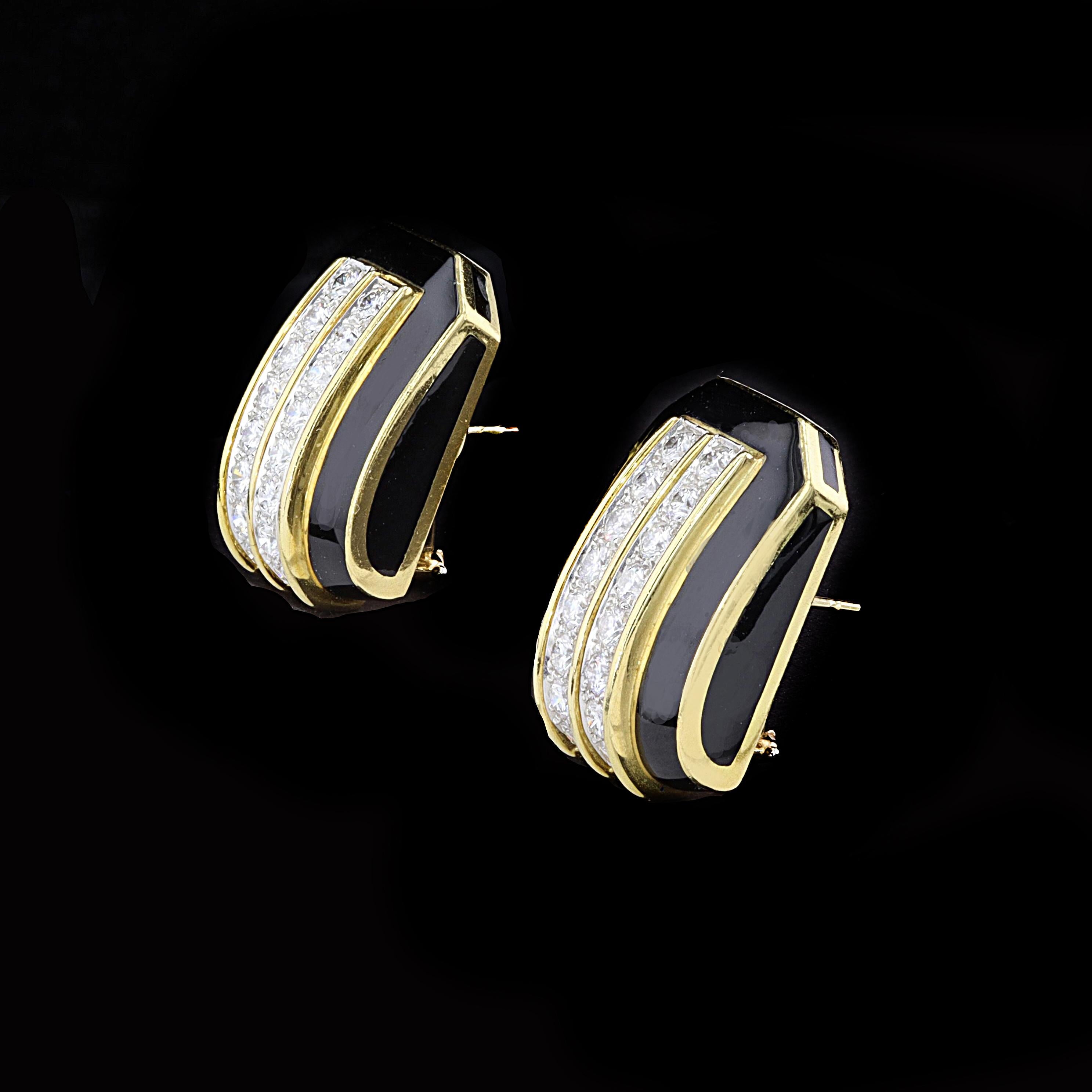 Round Cut Vintage Black and Gold Diamond Earrings For Sale