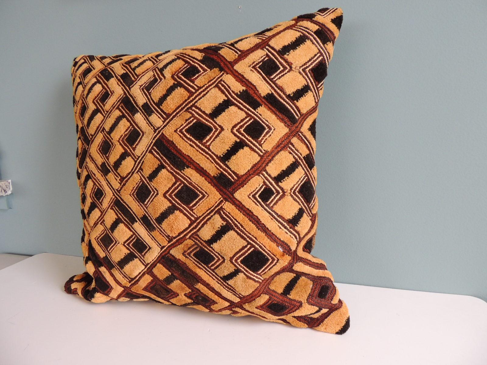Vintage Black and Tan Raffia Velvet Kuba African Square Decorative Pillow In Good Condition In Oakland Park, FL