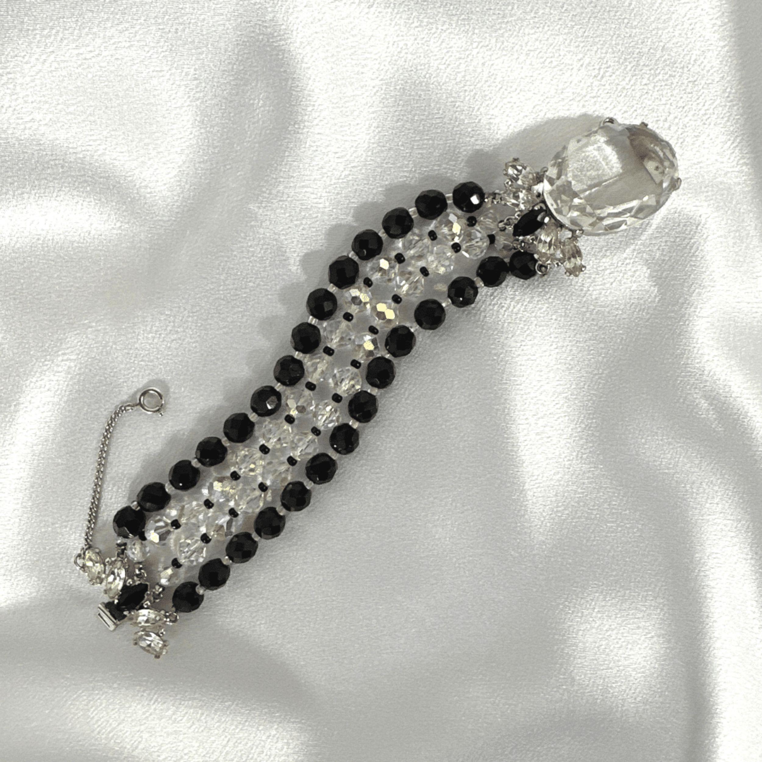 Women's Vintage Black and White Lucite Beaded Bracelet with Clear Oval Crystal Accent For Sale