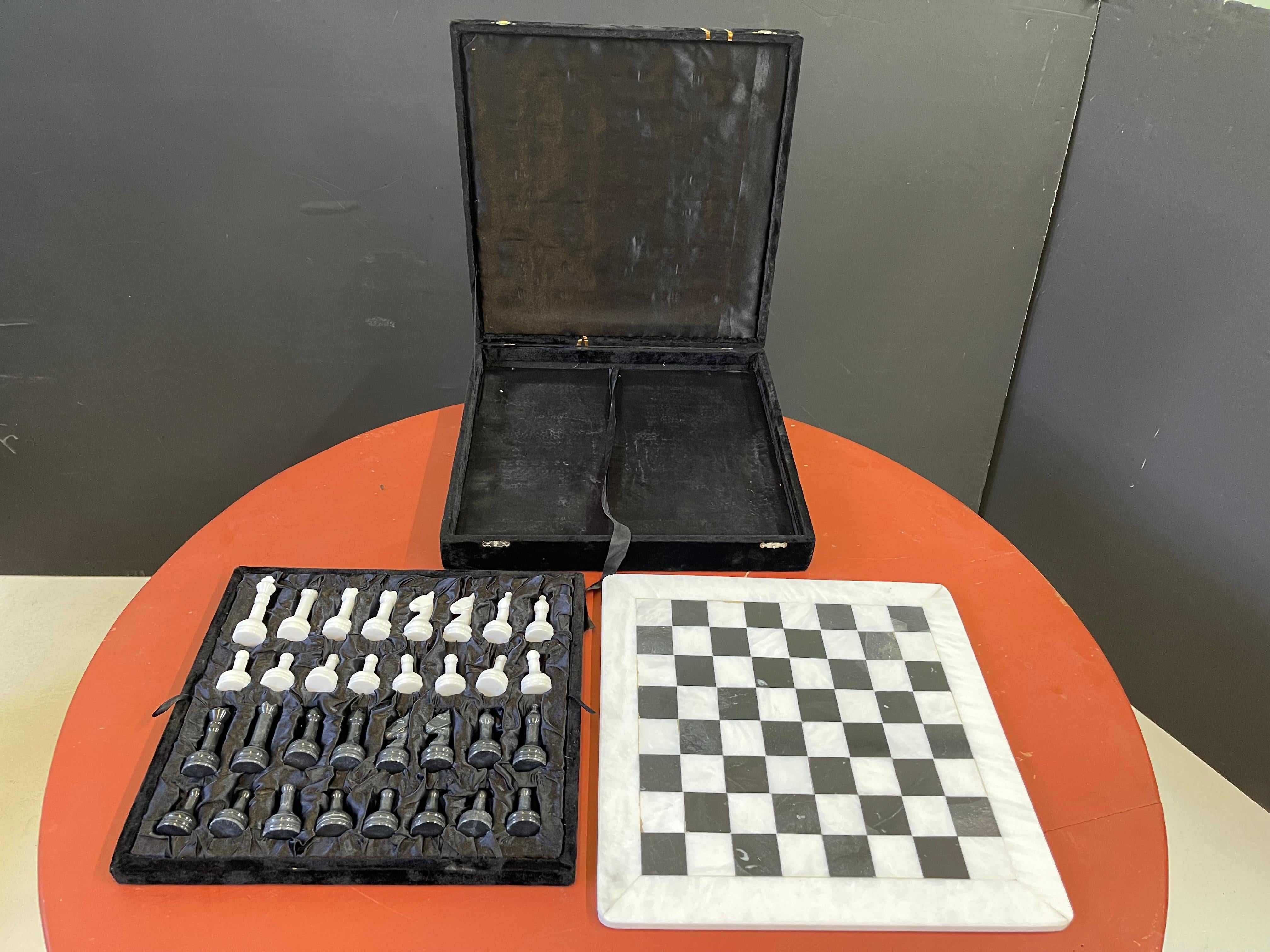 Vintage Black and White Marble Chess Set 3