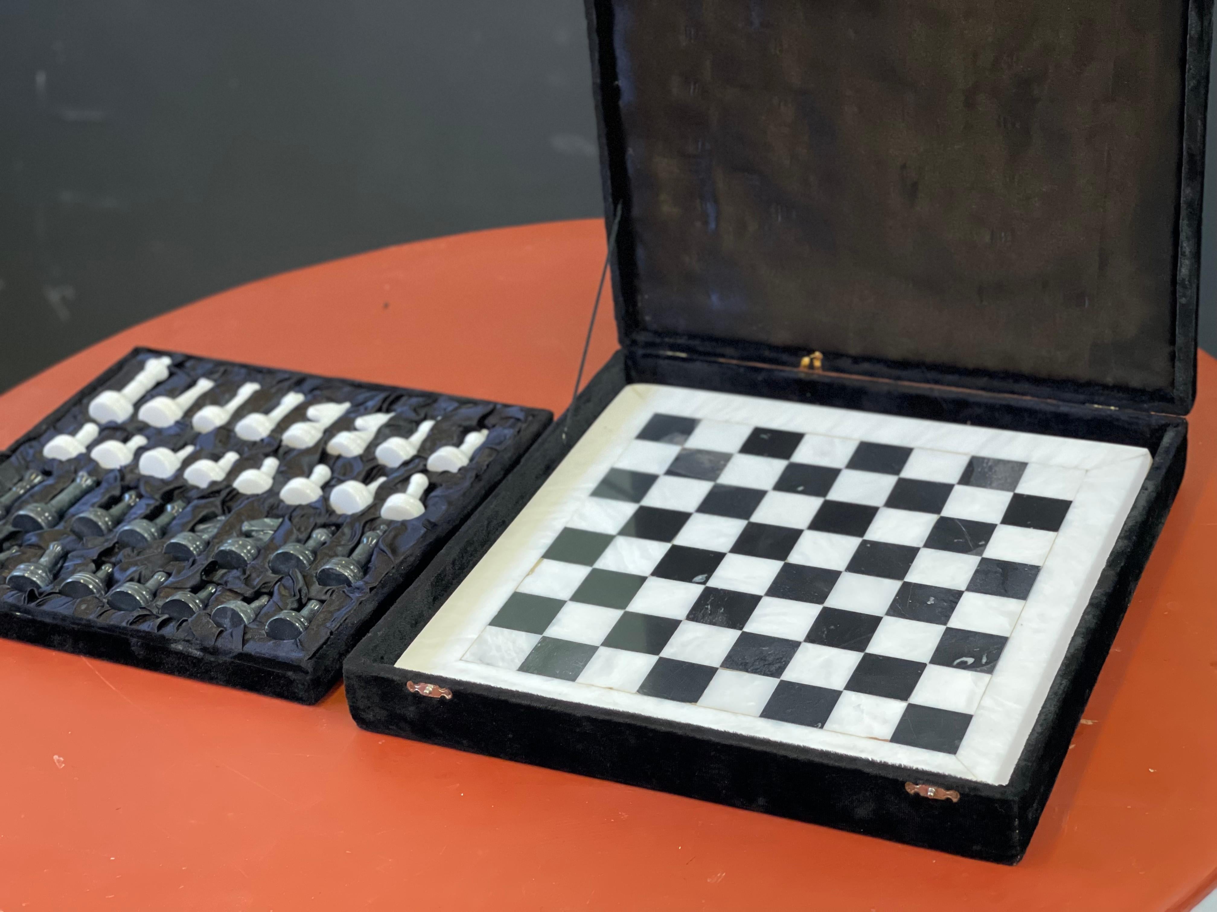 Vintage Black and White Marble Chess Set 4
