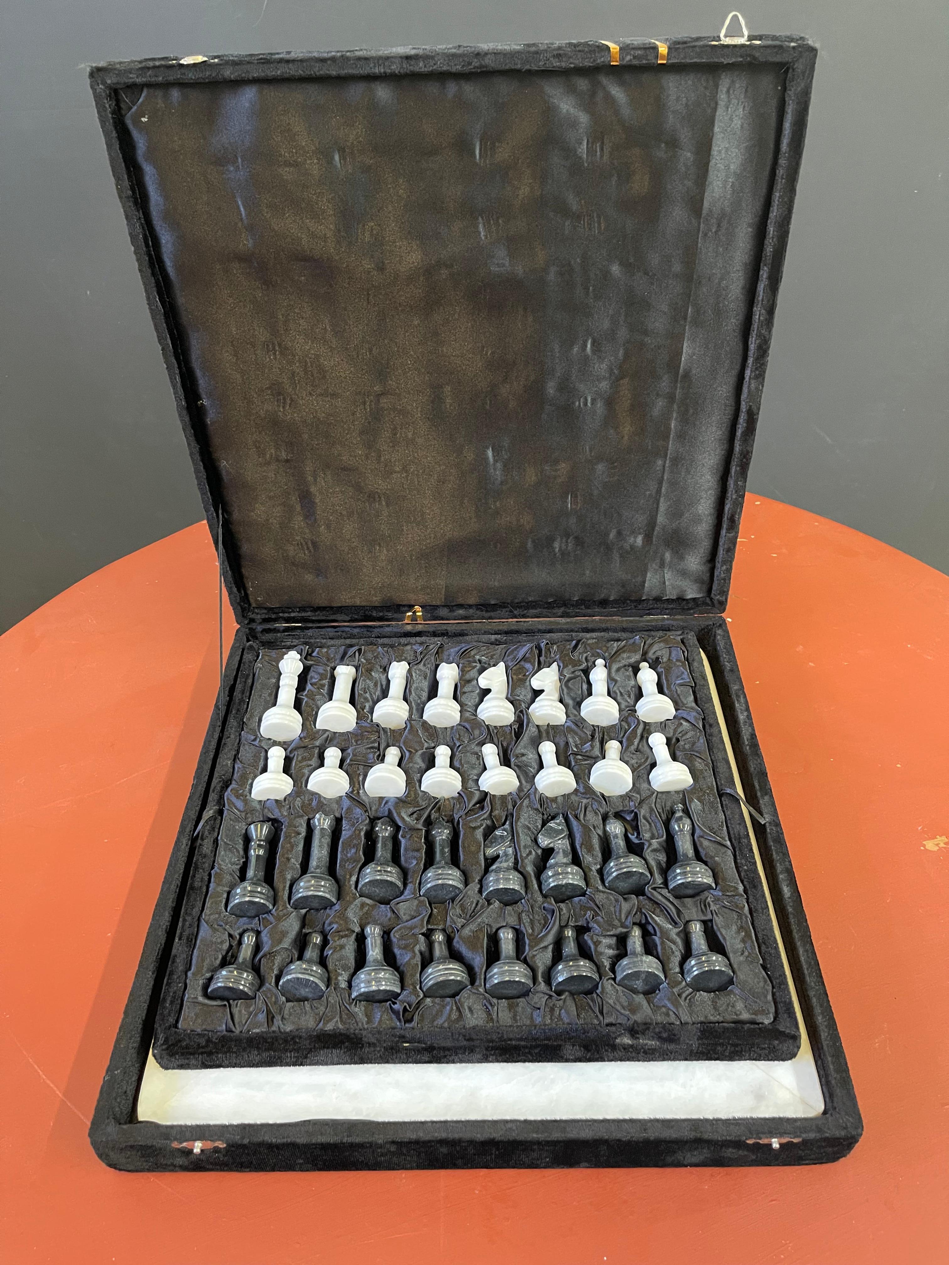 Vintage Black and White Marble Chess Set 5