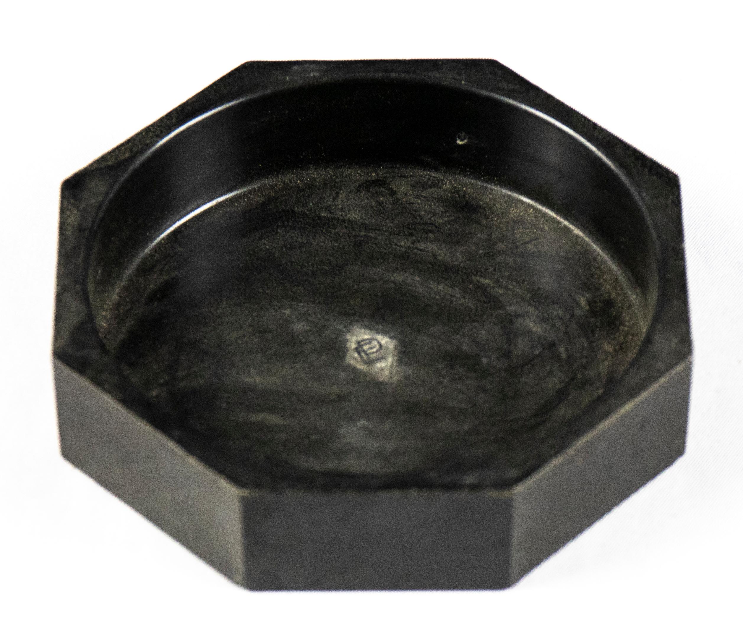 Vintage Black Ashtray, 1970s In Good Condition In Roma, IT