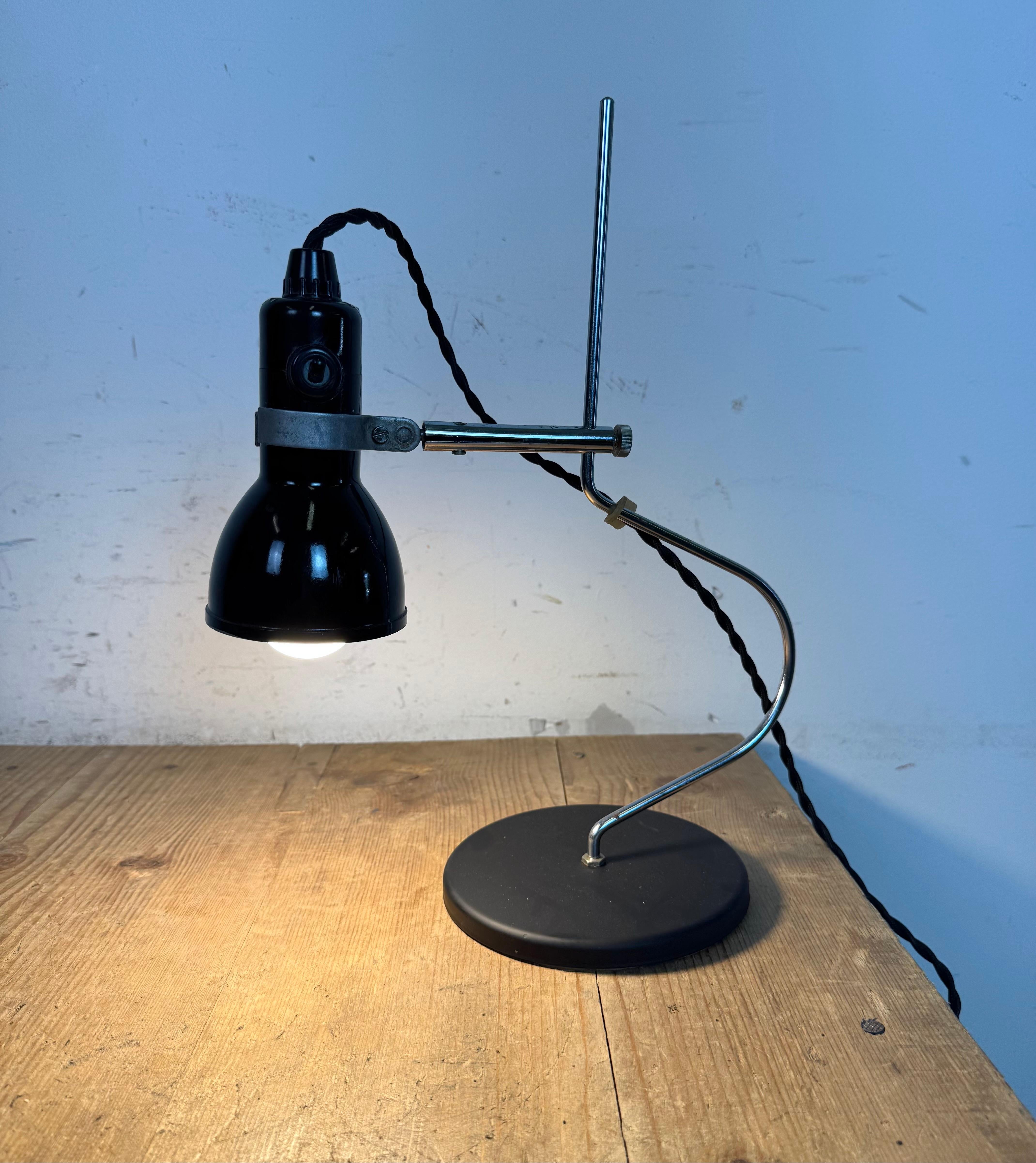Lampe à poser vintage en bakélite noire, 1970 en vente 6