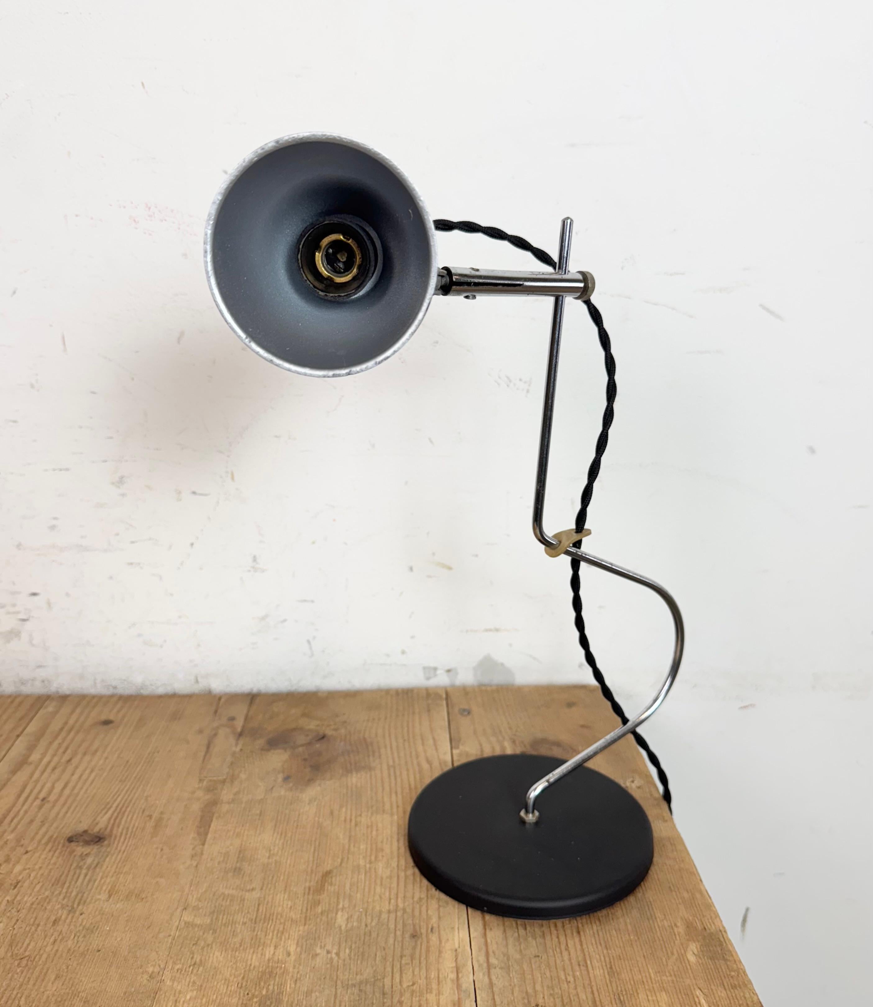Fin du 20e siècle Lampe à poser vintage en bakélite noire, 1970 en vente