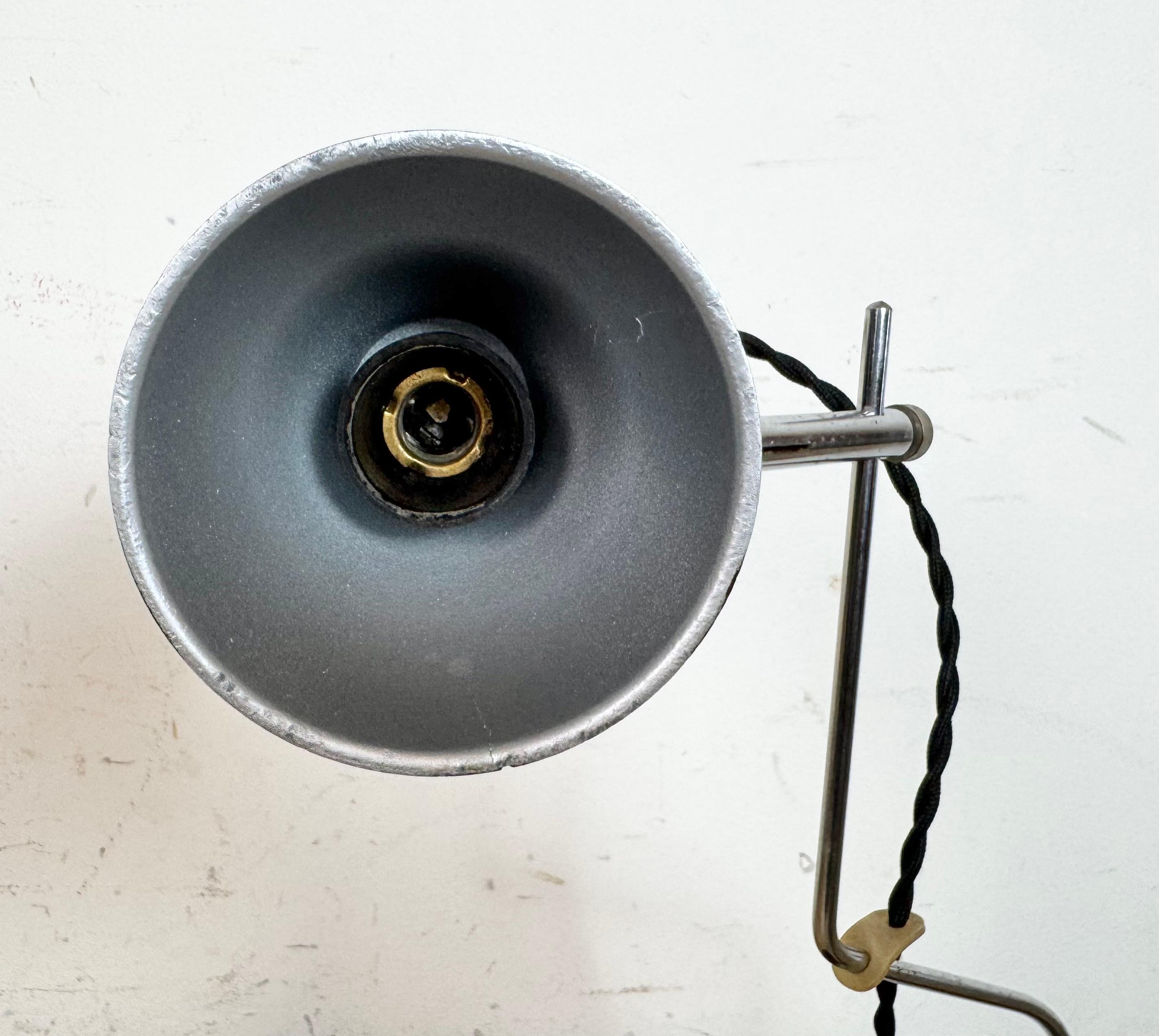 Chrome Lampe à poser vintage en bakélite noire, 1970 en vente
