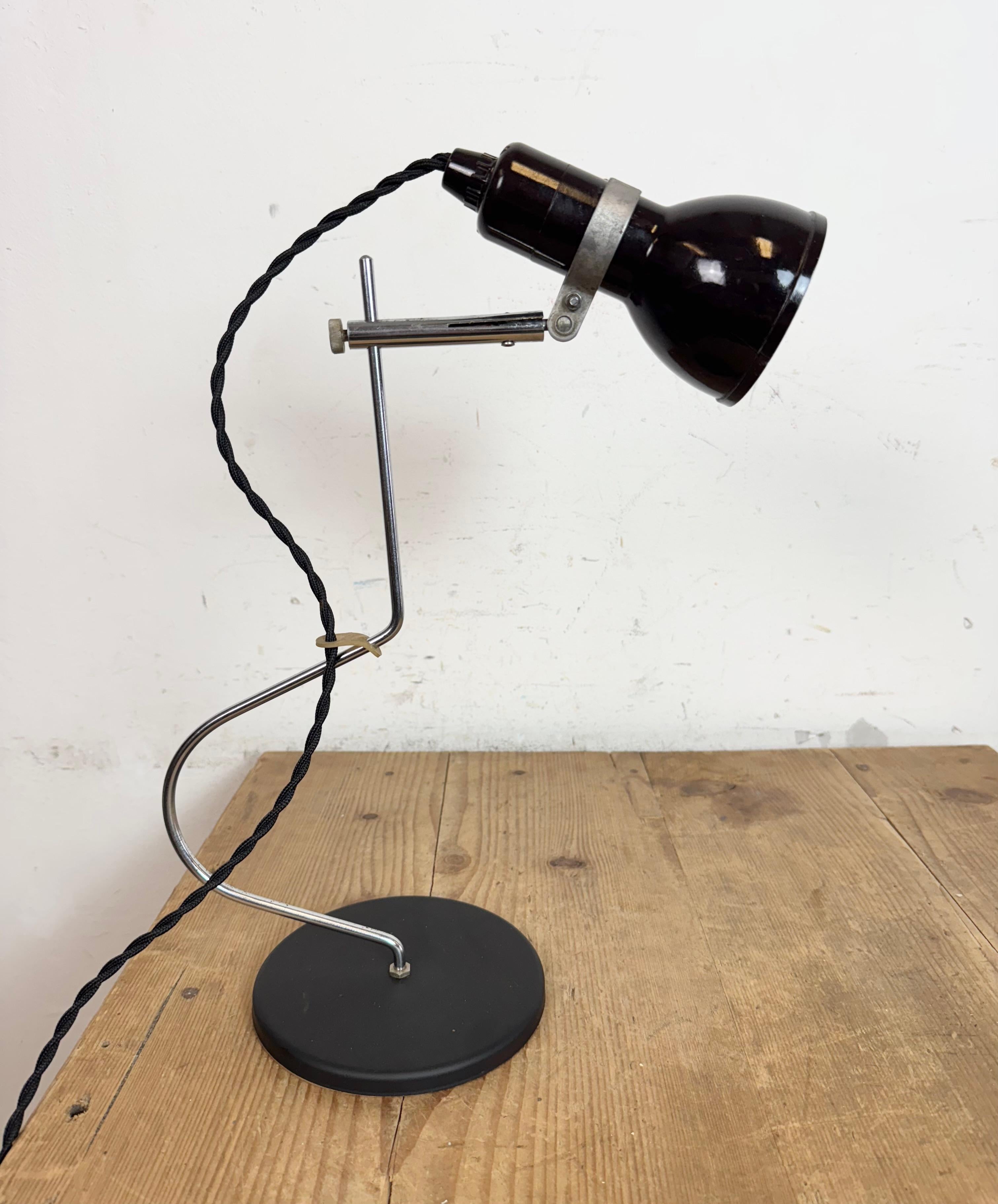 Lampe à poser vintage en bakélite noire, 1970 en vente 1