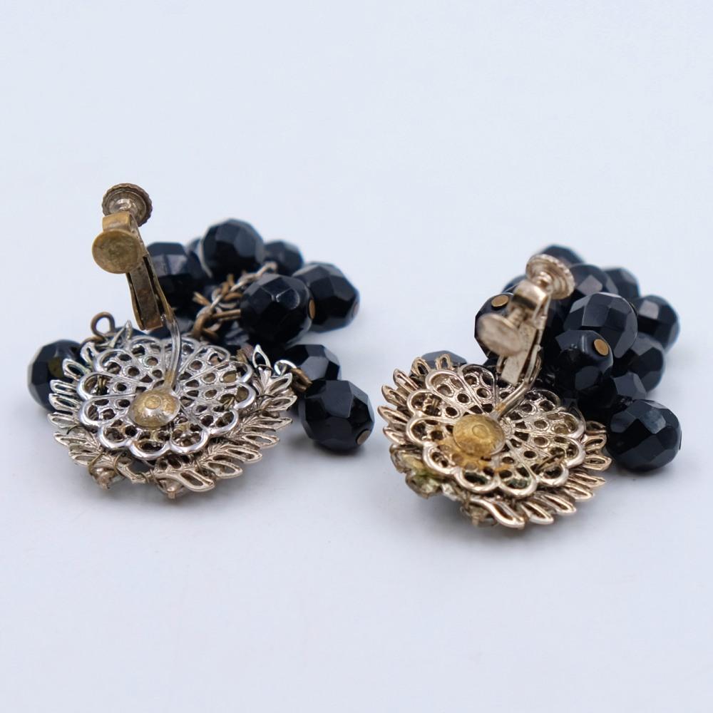 Vintage Black Beads Miriam Haskell Earrings In Good Condition For Sale In Austin, TX
