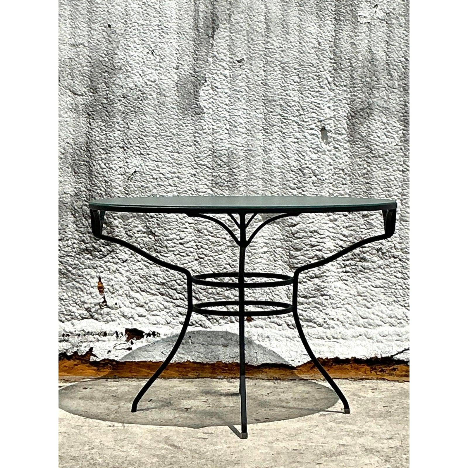 Table de salle à manger vintage en aluminium moulé noir en vente 1