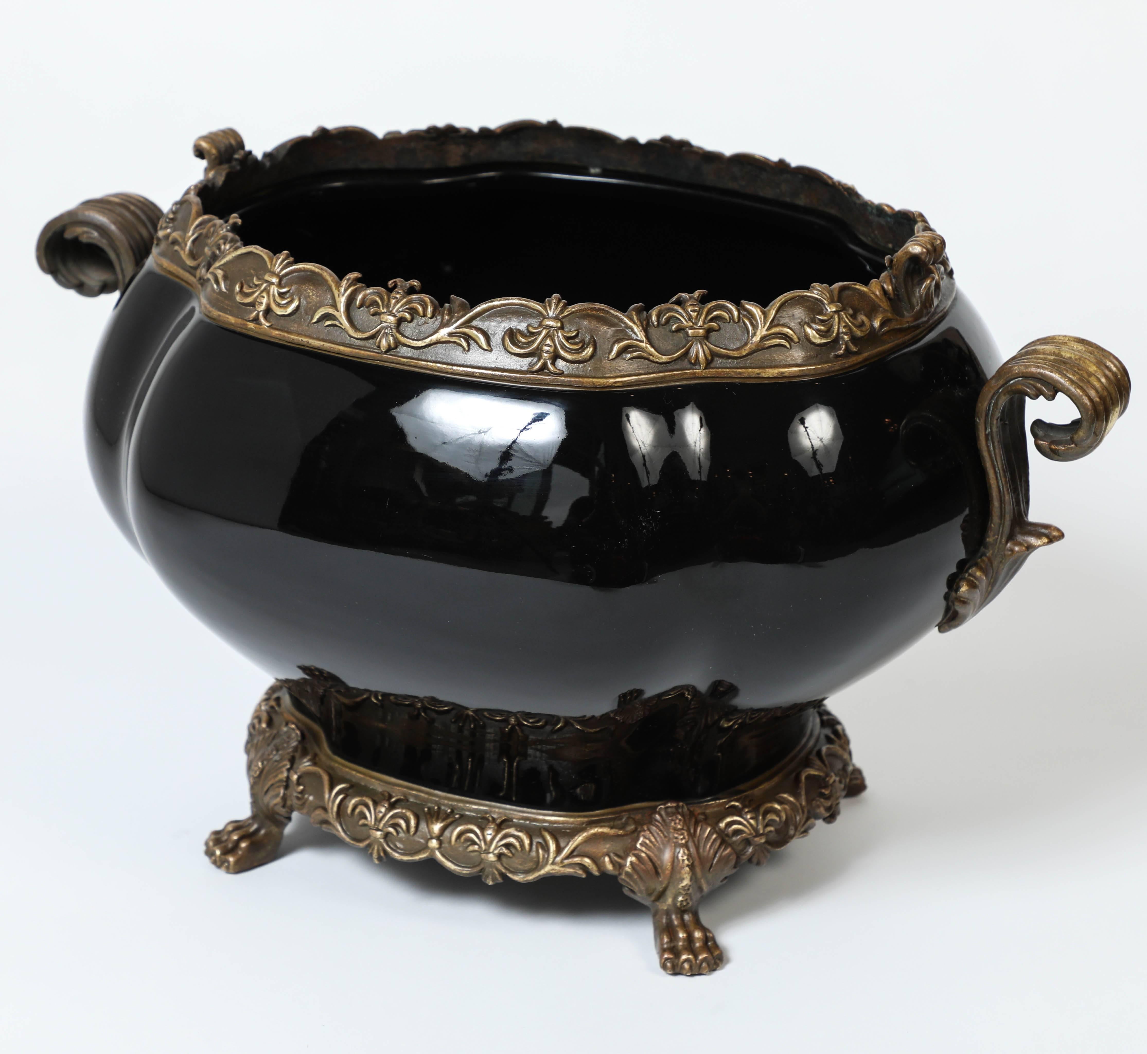 Vintage Black Ceramic and Claw-Footed Compote / Tureen 2
