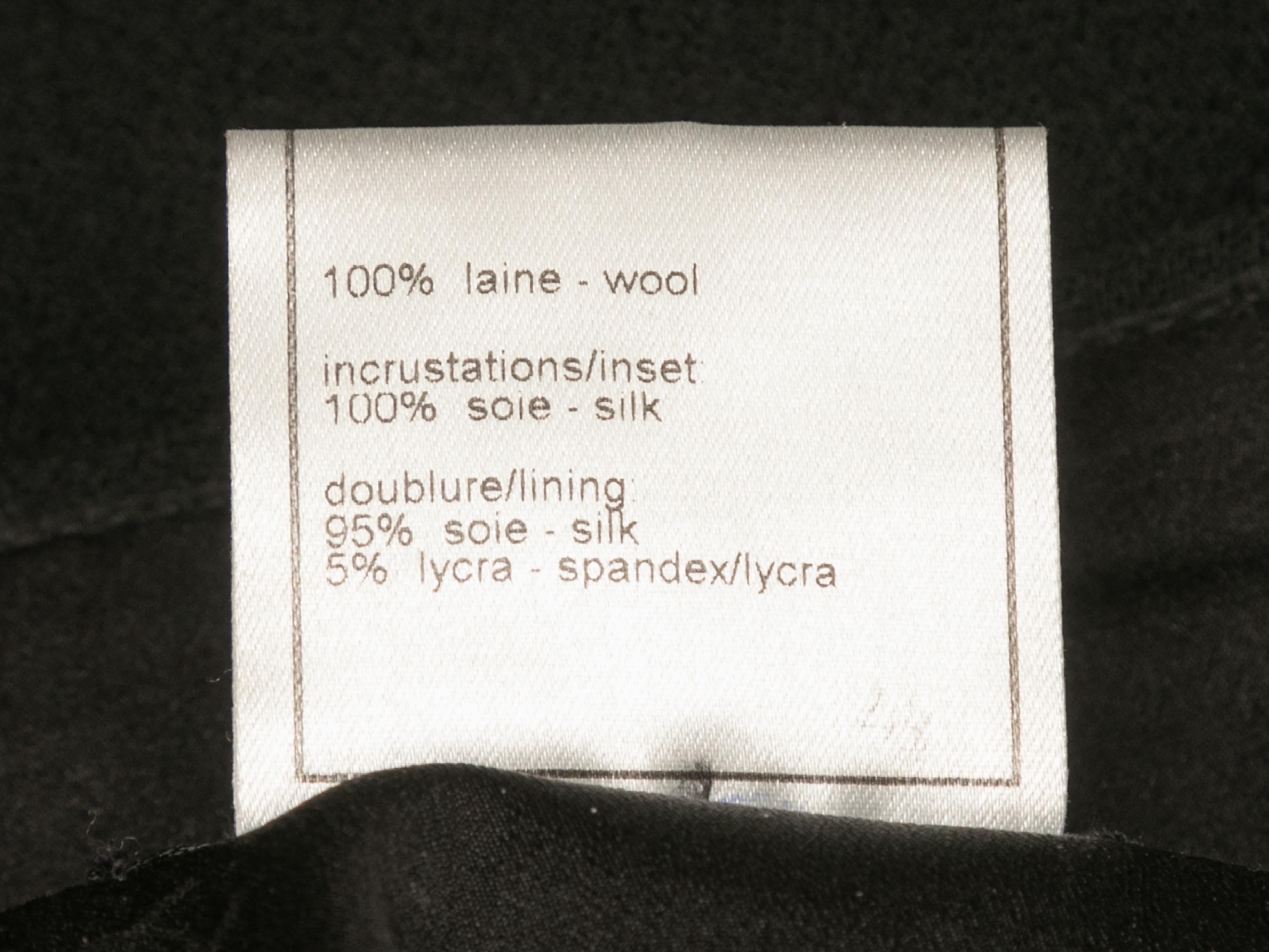 Vintage Black Chanel Boutique Fall/Winter 1997 Wool Skirt Size FR 46 In Good Condition In New York, NY