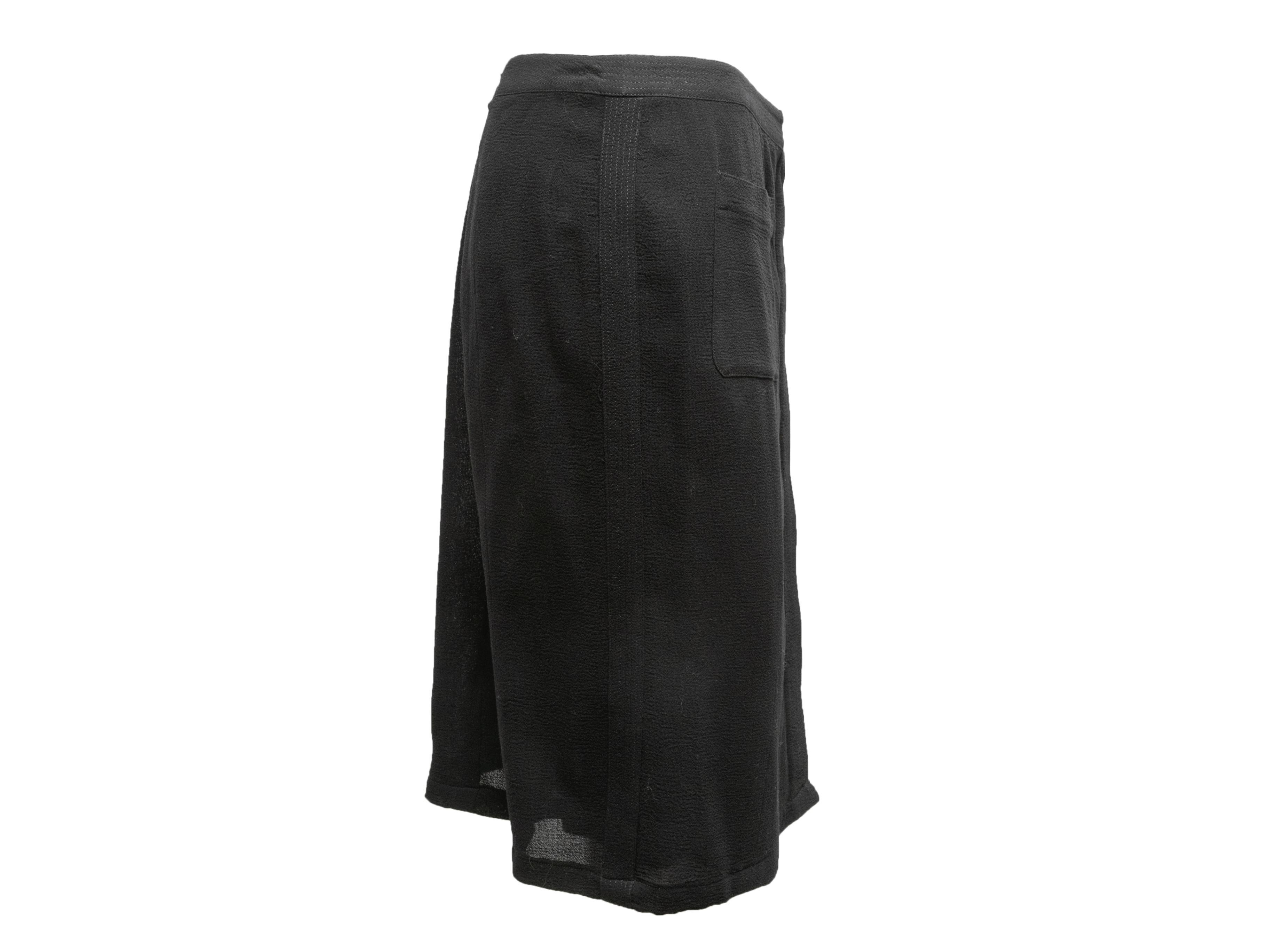 Vintage Black Chanel Boutique Spring/Summer 1999 Wool Skirt Size FR 48 For Sale 1