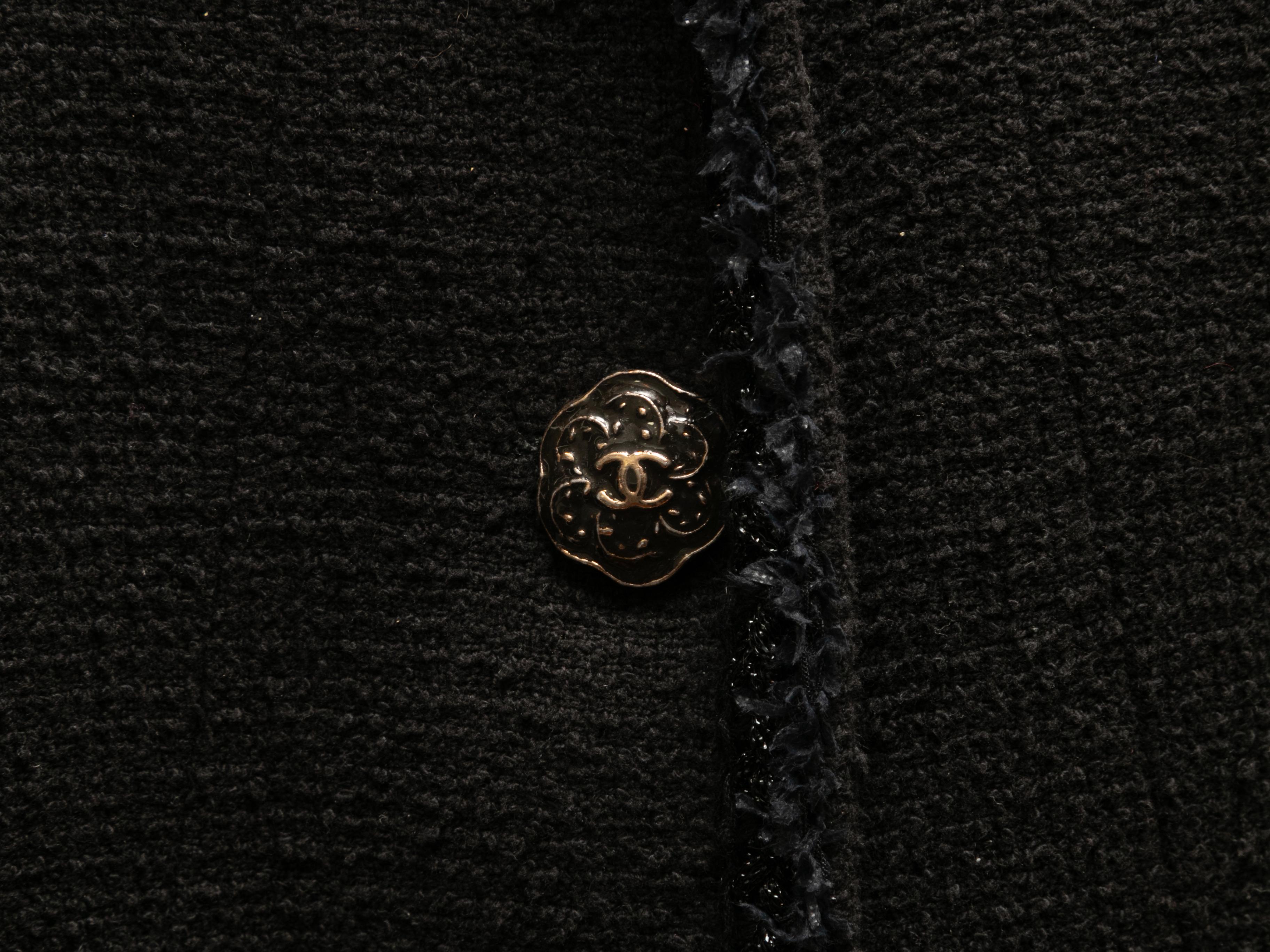 Women's or Men's Vintage Black Chanel Spring/Summer 2001 Wool Jacket Size FR 48 For Sale