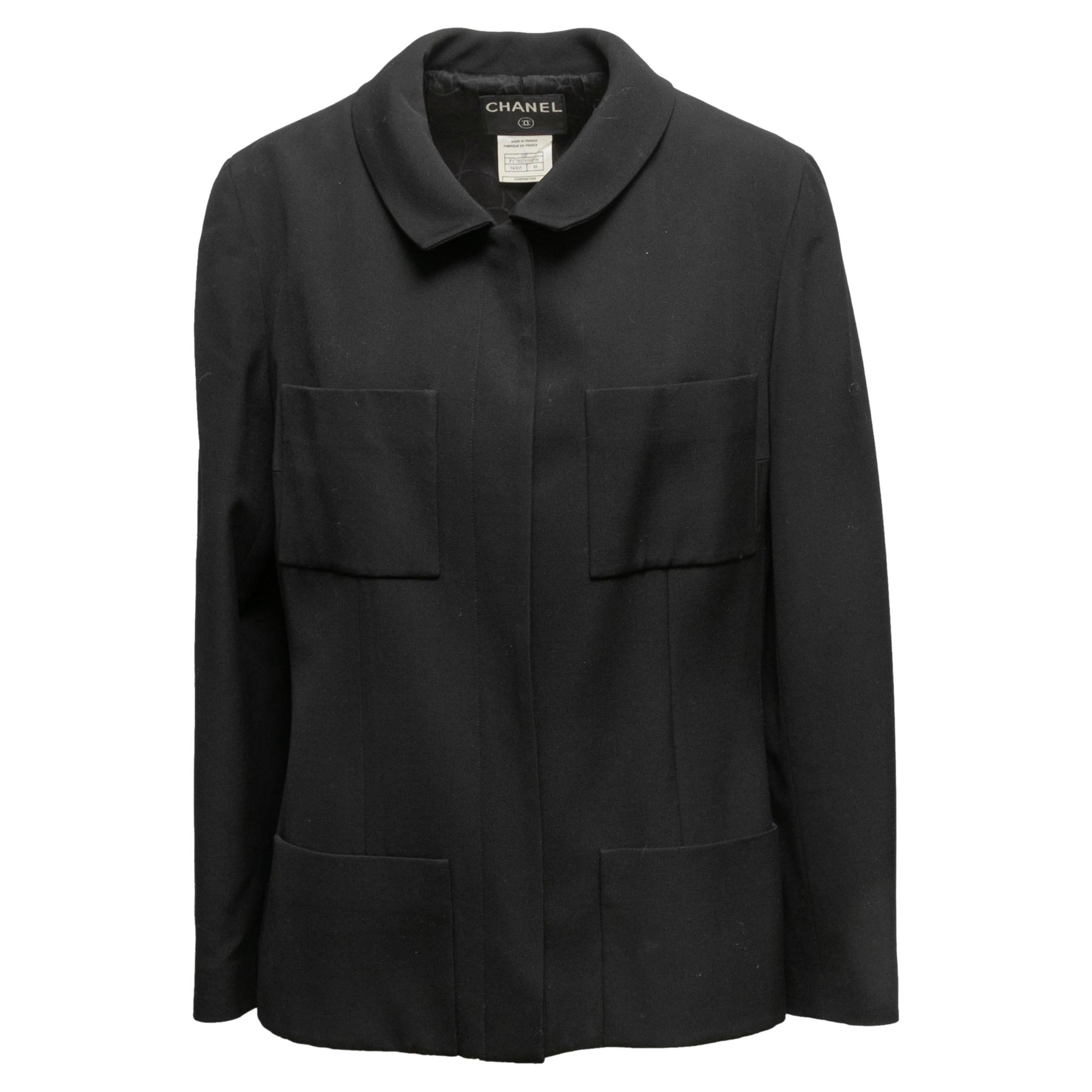 Vintage Black Chanel Spring/Summer 2001 Wool Jacket Size FR 48 For Sale