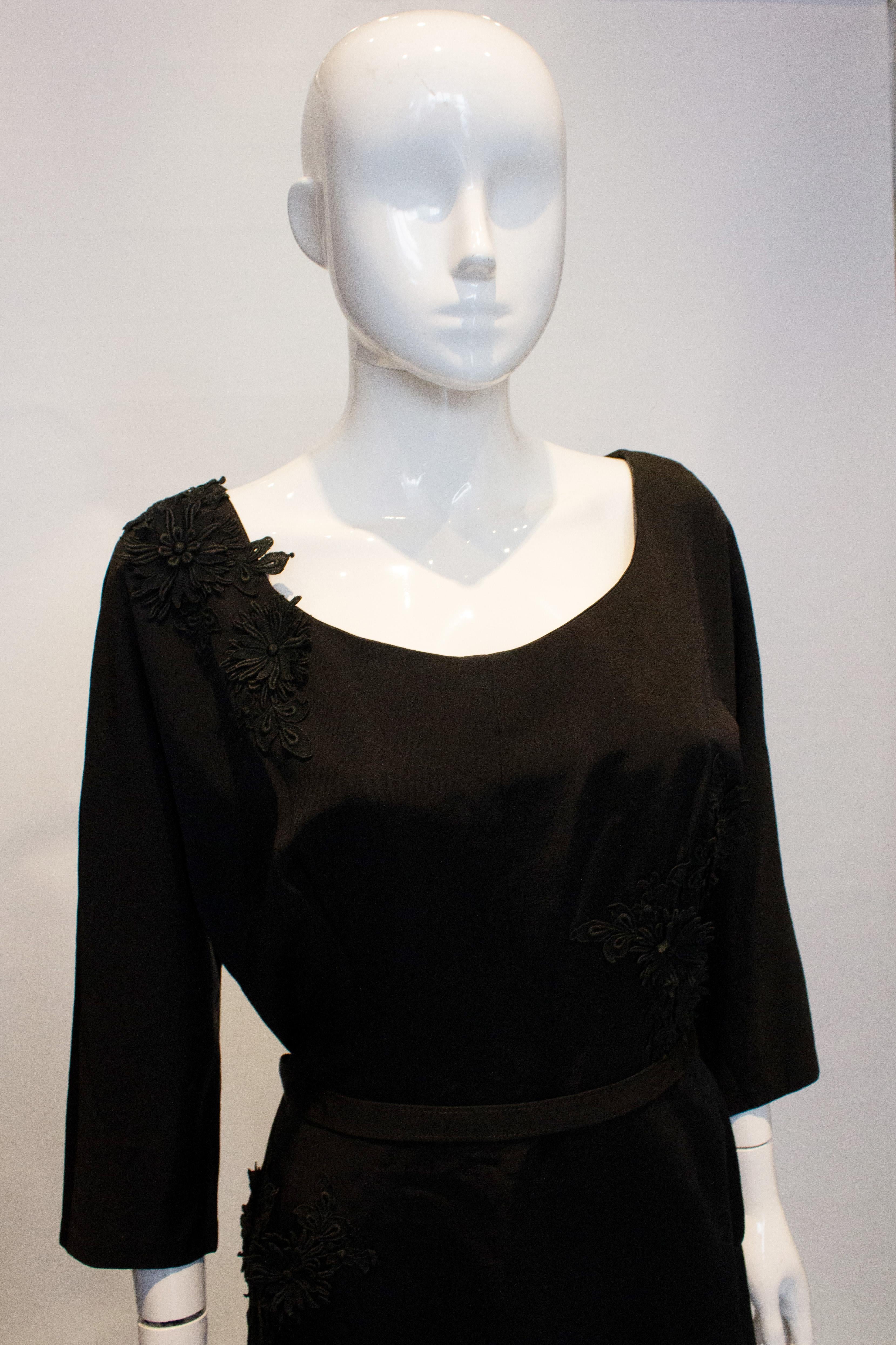 Vintage Black Cocktail Dress with Floral Applique. In Good Condition For Sale In London, GB