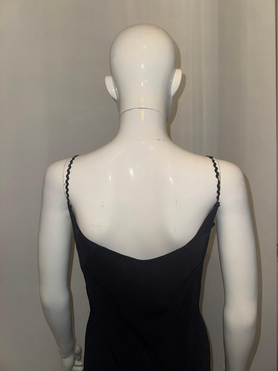 Vintage Schwarzes Slip-Kleid aus Krepp im Zustand „Relativ gut“ im Angebot in London, GB