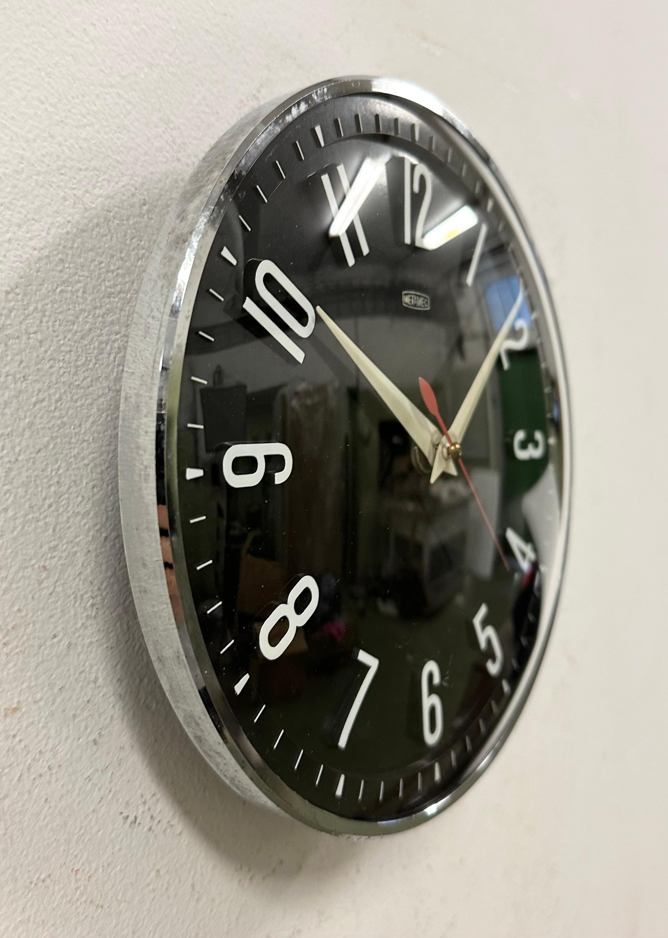 Vintage Black Electric Wall Clock from Metamec, 1970s In Good Condition In Kojetice, CZ