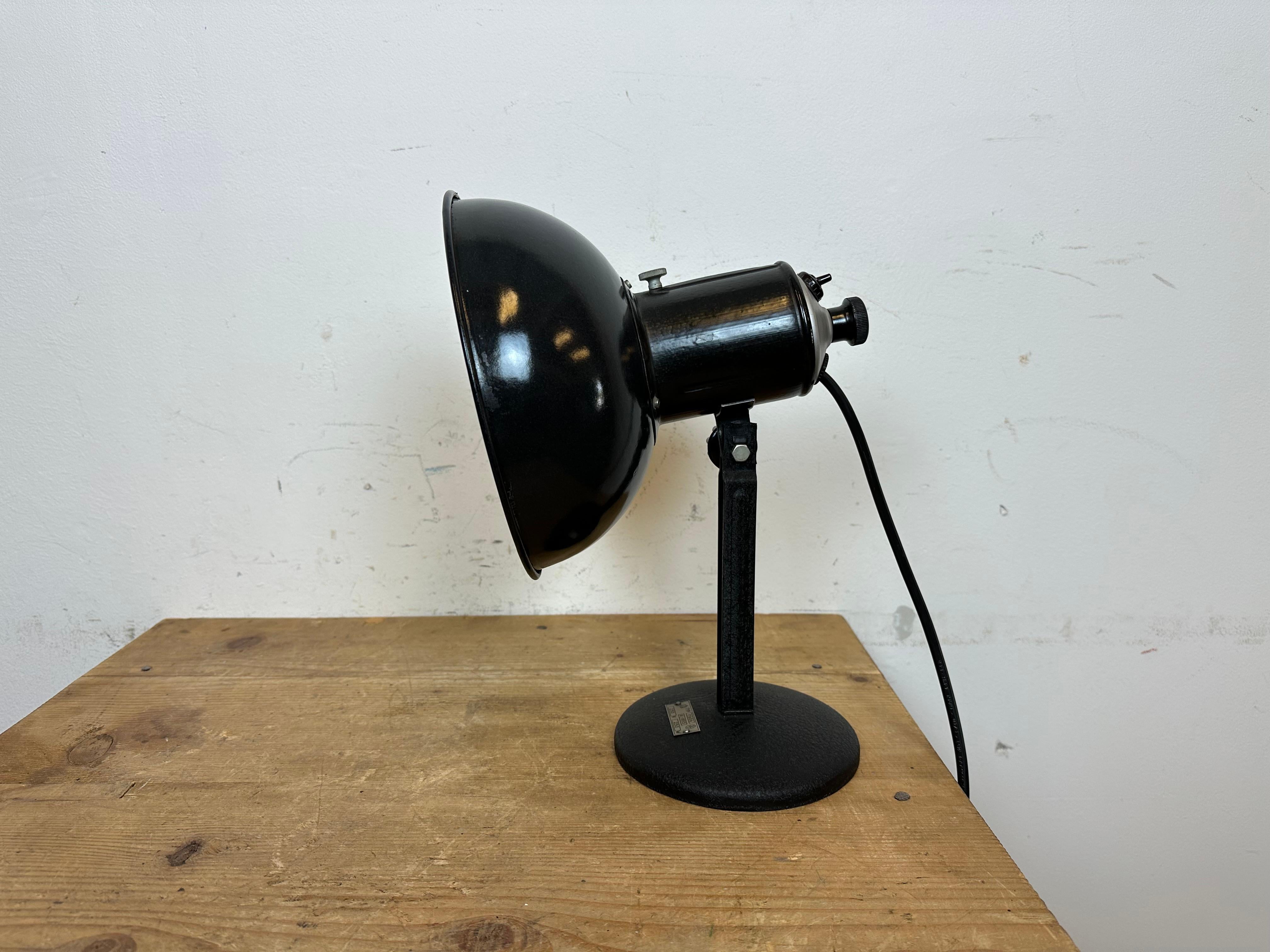 Vintage Black Enamel Table Photo Lamp, 1950s In Good Condition For Sale In Kojetice, CZ