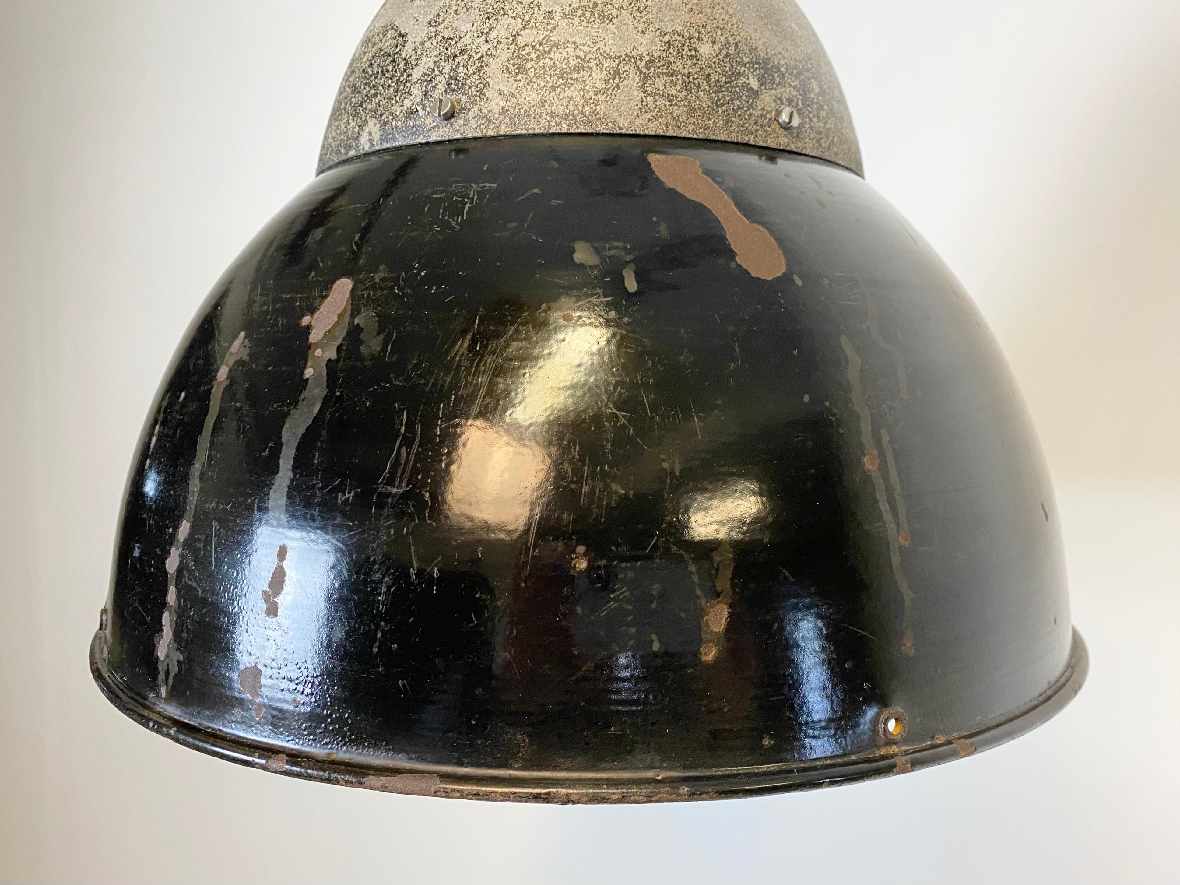 Vintage Black Enameled Hanging Lamp, 1930s For Sale 2