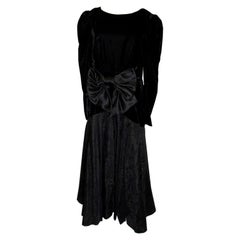 Vintage Schwarzes Abendkleid im Vintage-Stil