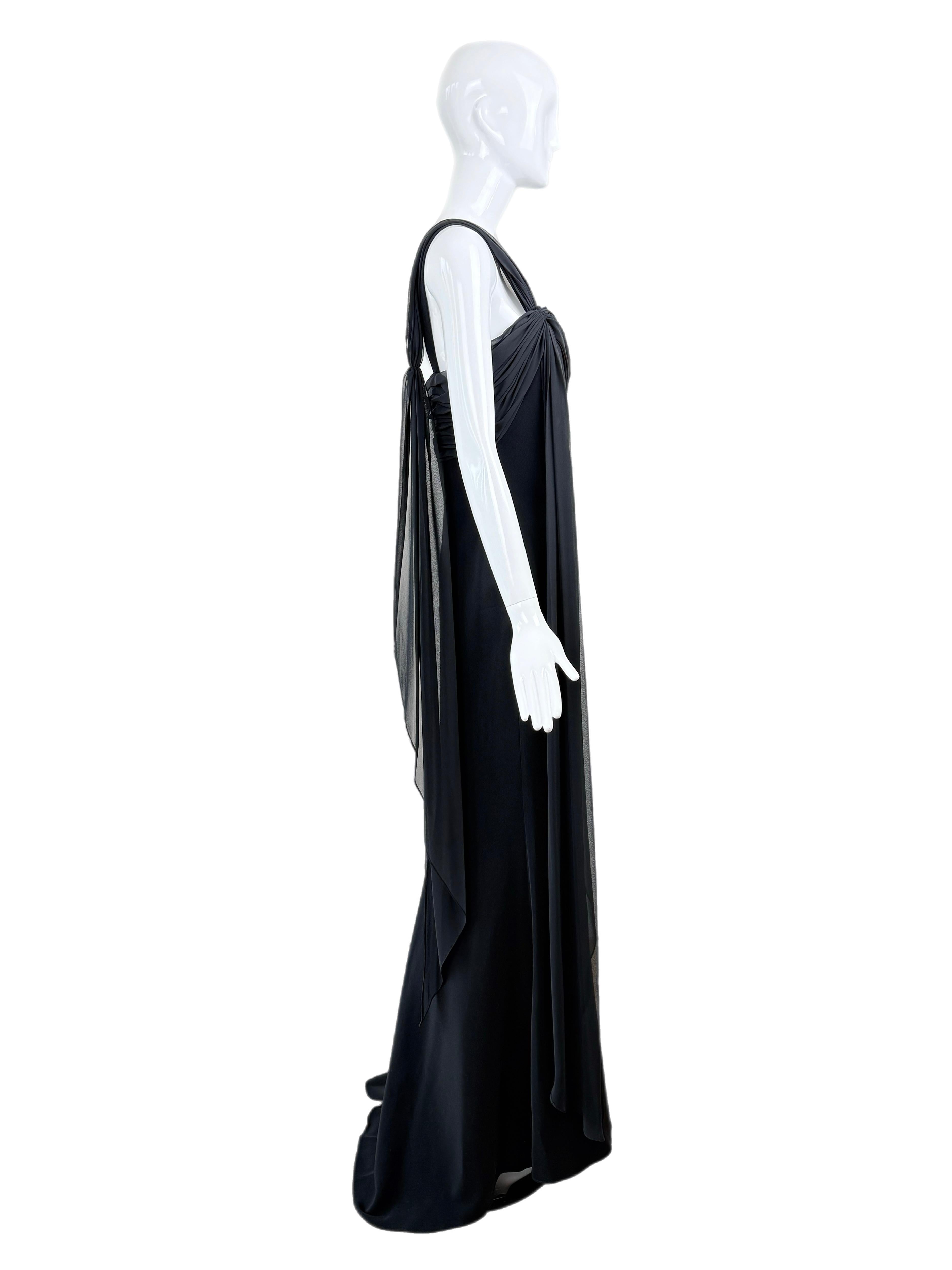 Vestido de noche negro vintage Maxi Vestido con. Faja de seda en Bueno estado para la venta en Leonardo, NJ