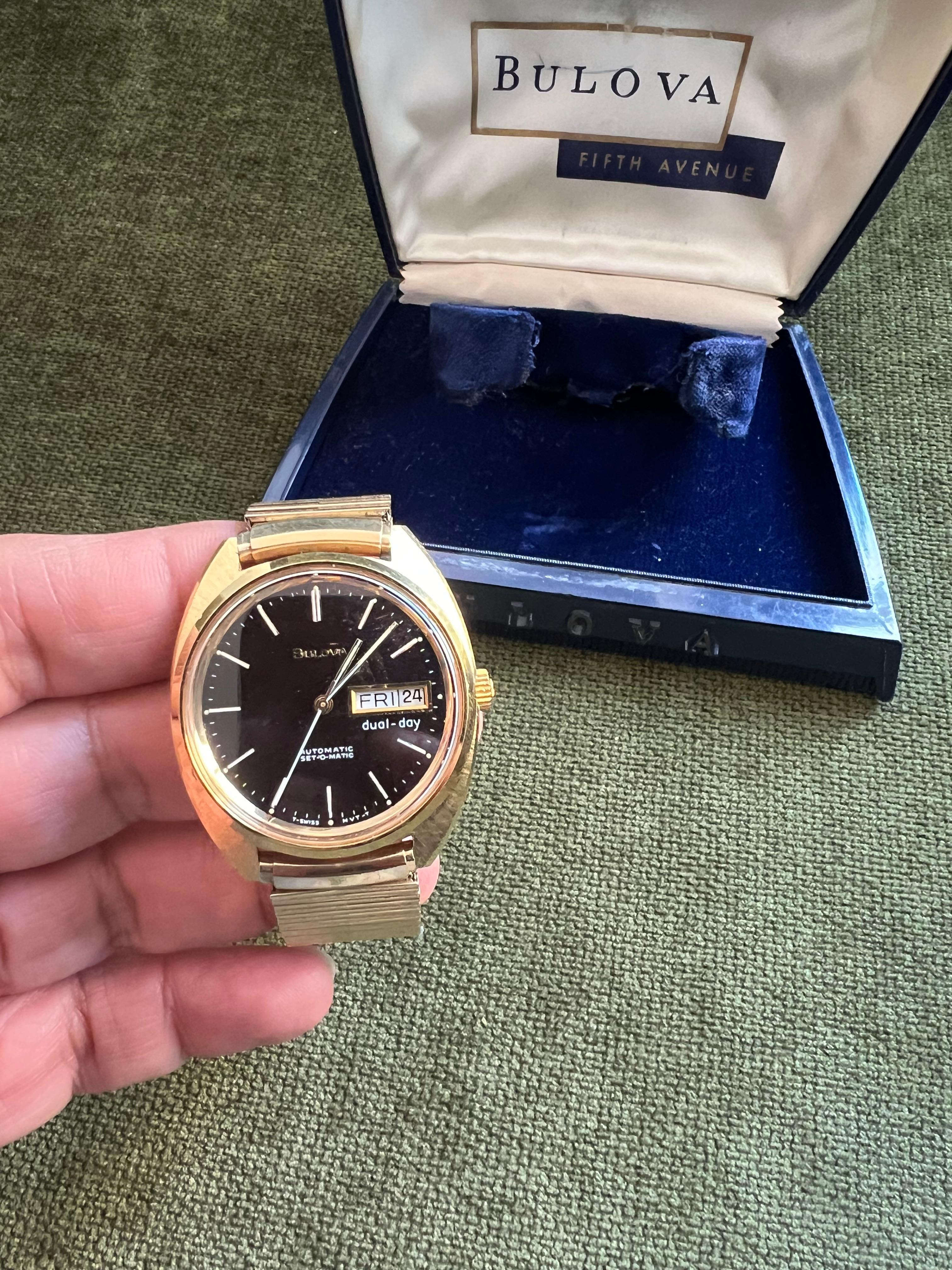 Women's or Men's Vintage Black Face Bulova Stainless Steel Gold Tone In Original Fifth Ave Case For Sale