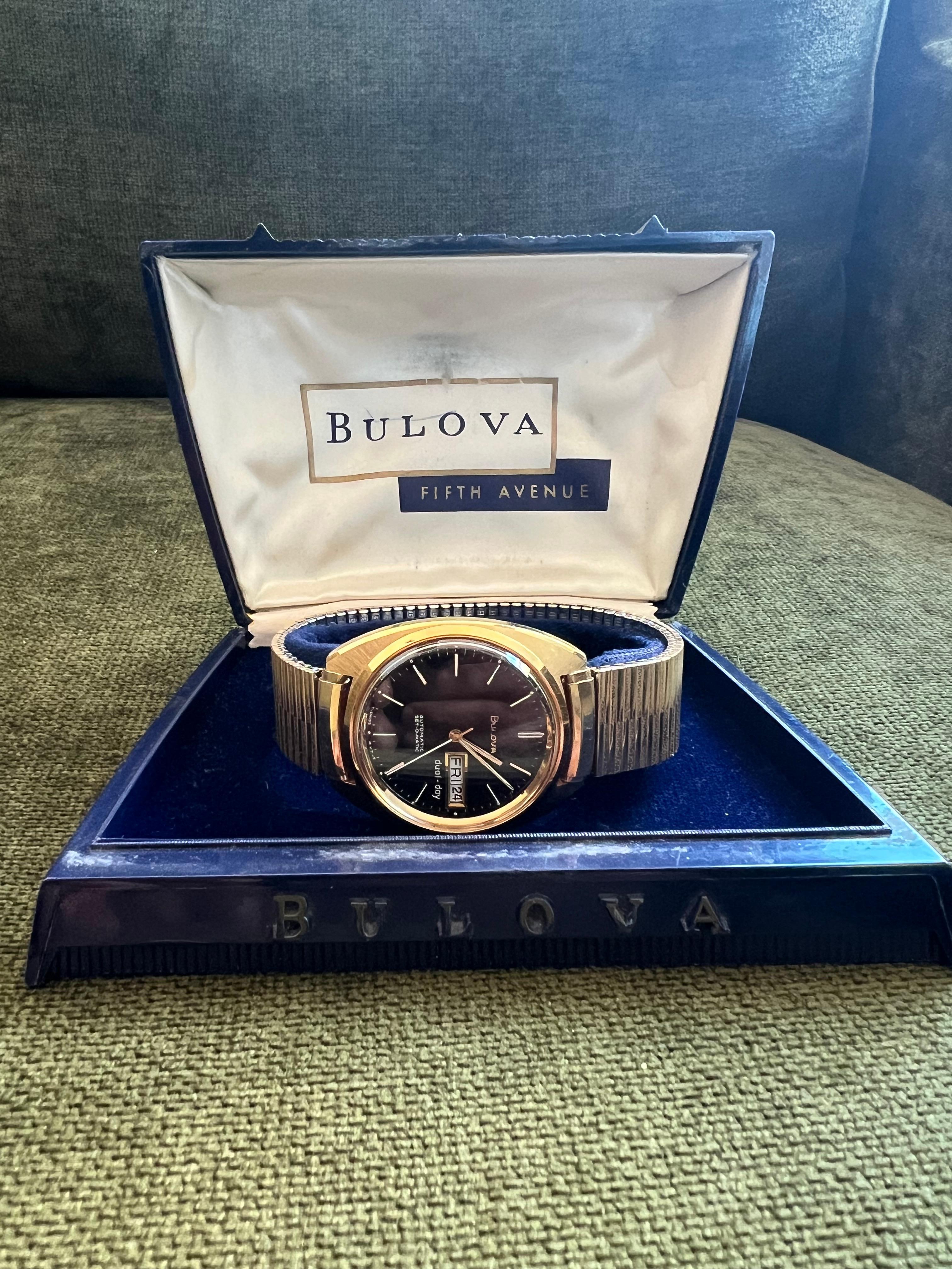 Vintage Black Face Bulova Stainless Steel Gold Tone In Original Fifth Ave Case For Sale 4